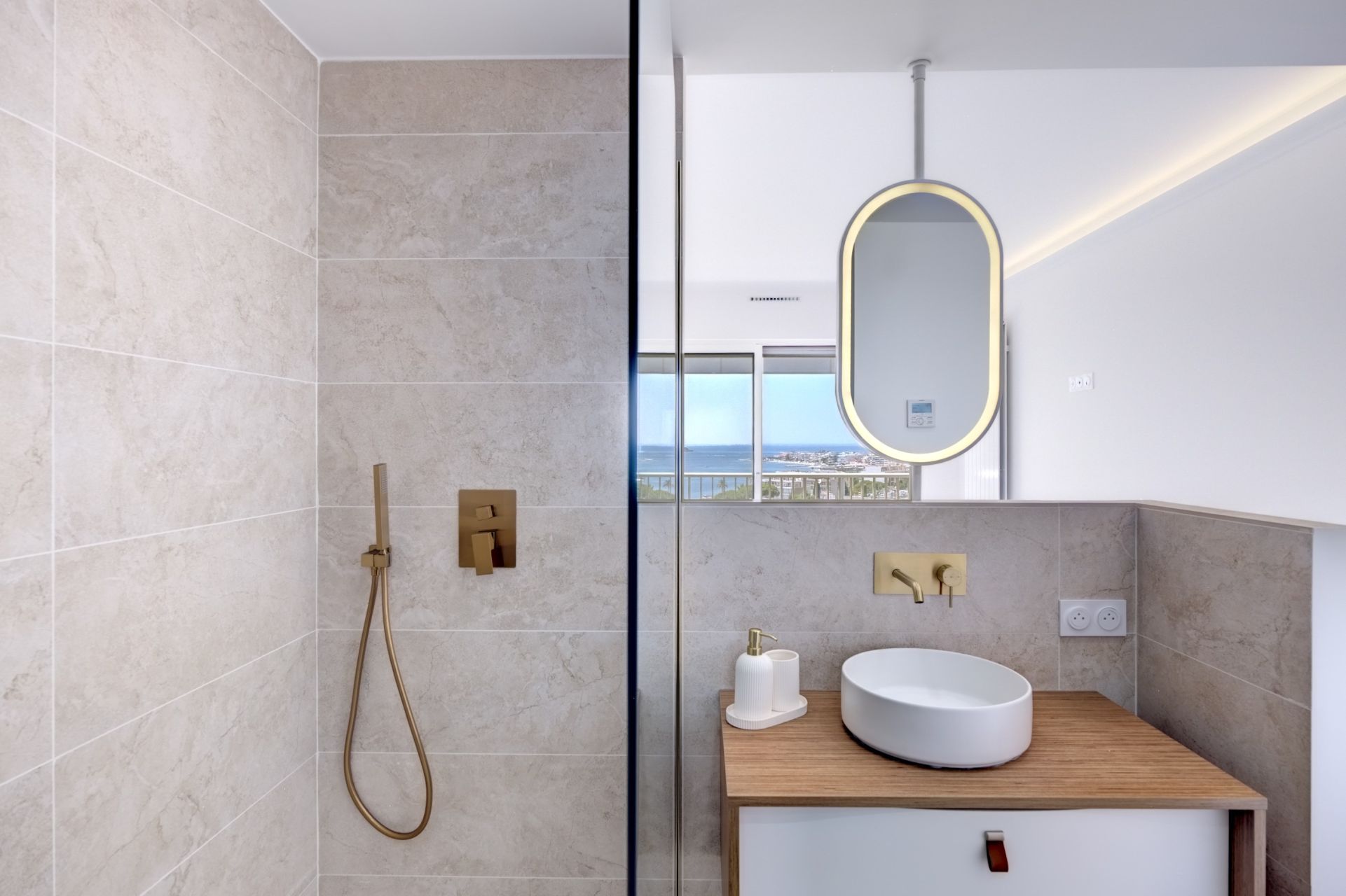 appartement 2 Pièces en vente sur CANNES (06400)