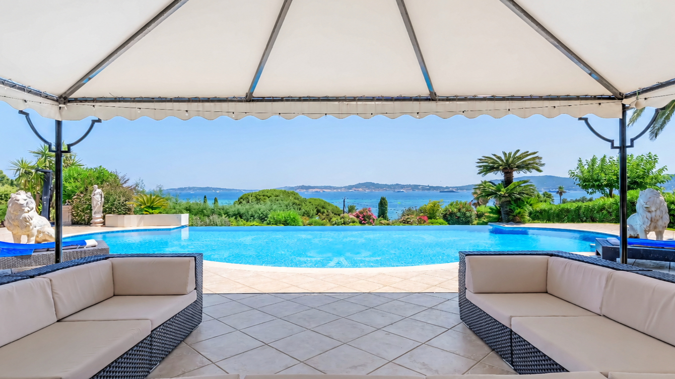 mansion 10 Rooms for sale on GRIMAUD (83310)