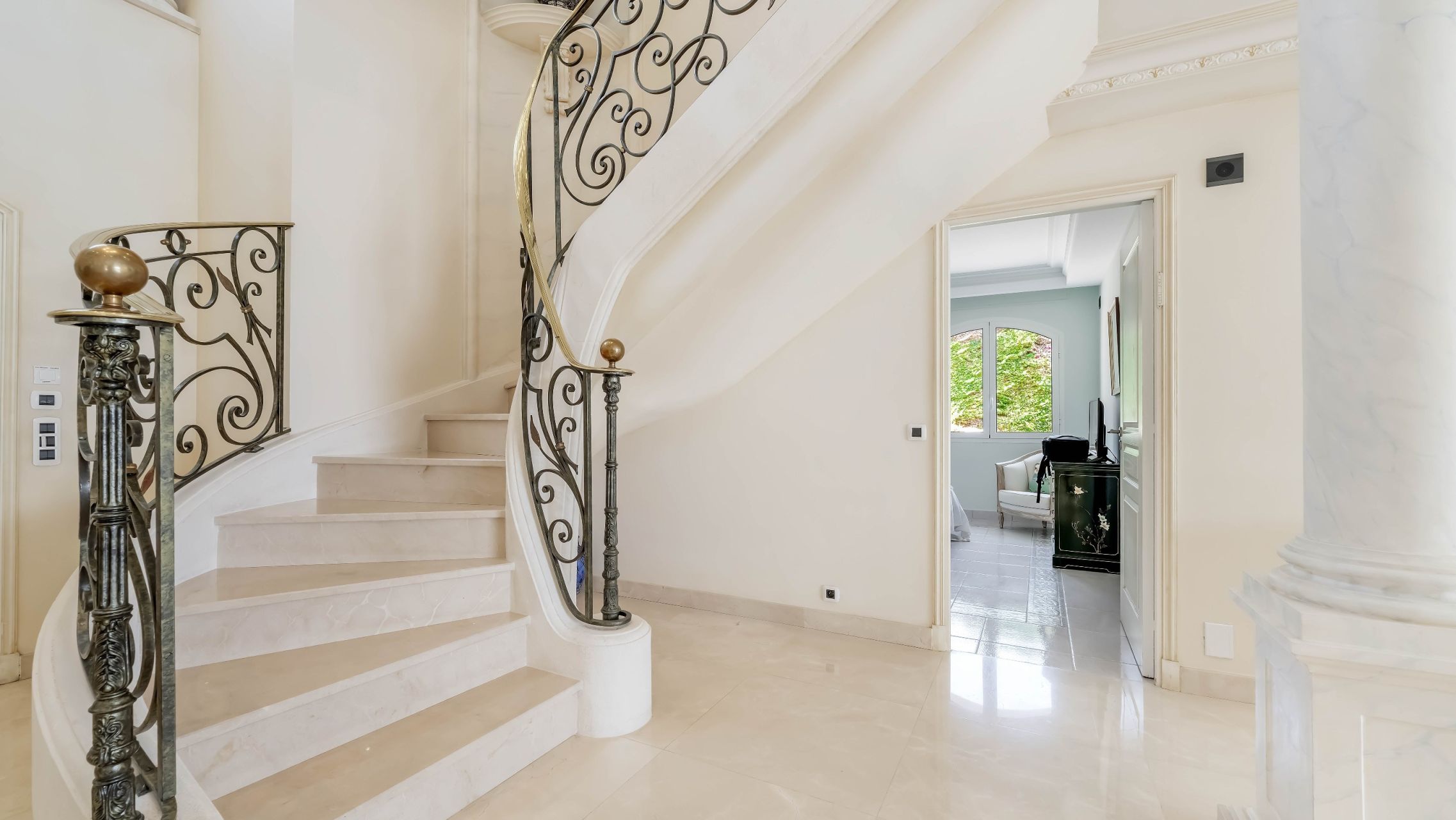 maison de maître 10 Pièces en vente sur GRIMAUD (83310)