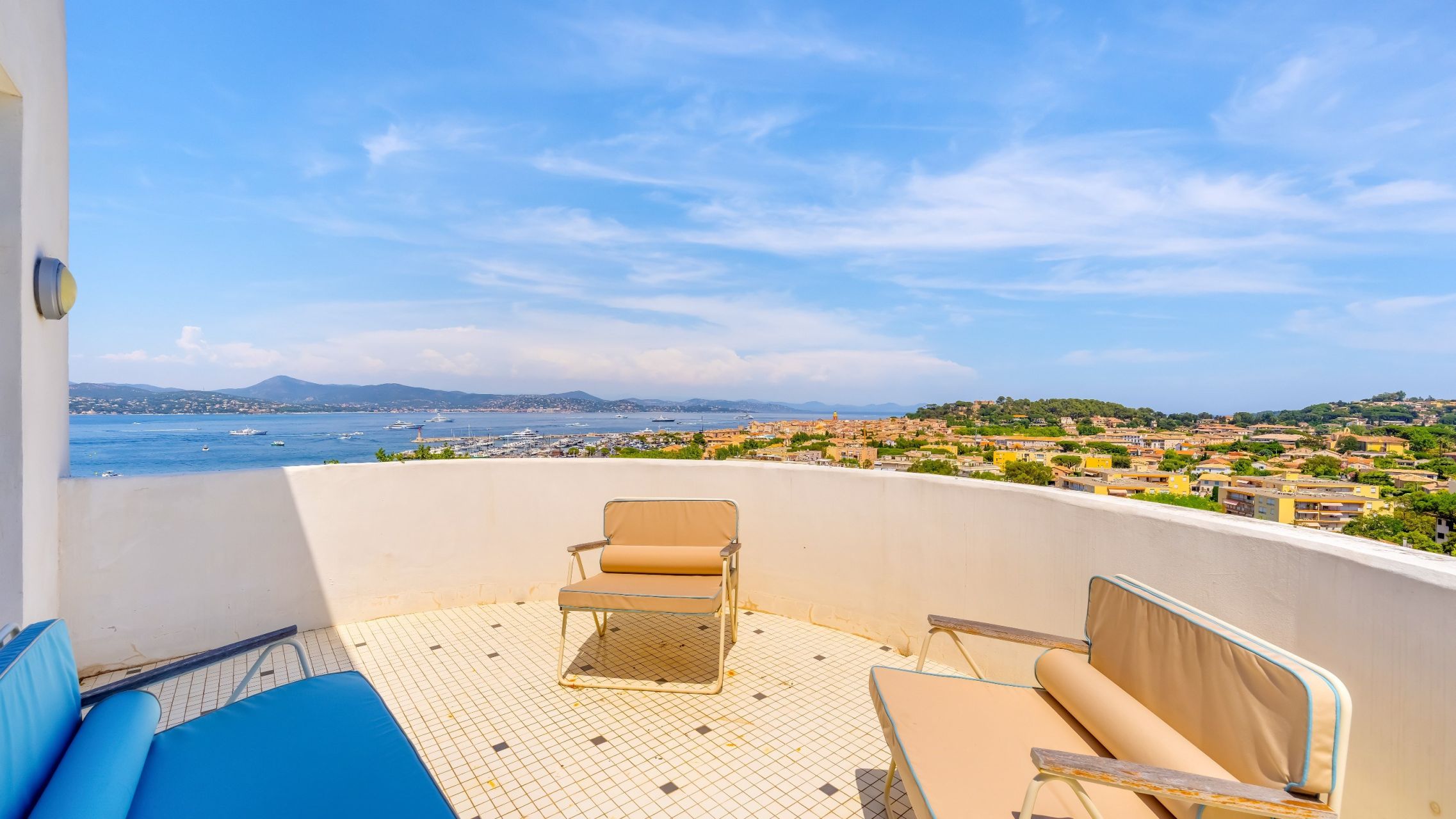 appartement 4 Pièces en vente sur ST TROPEZ (83990)