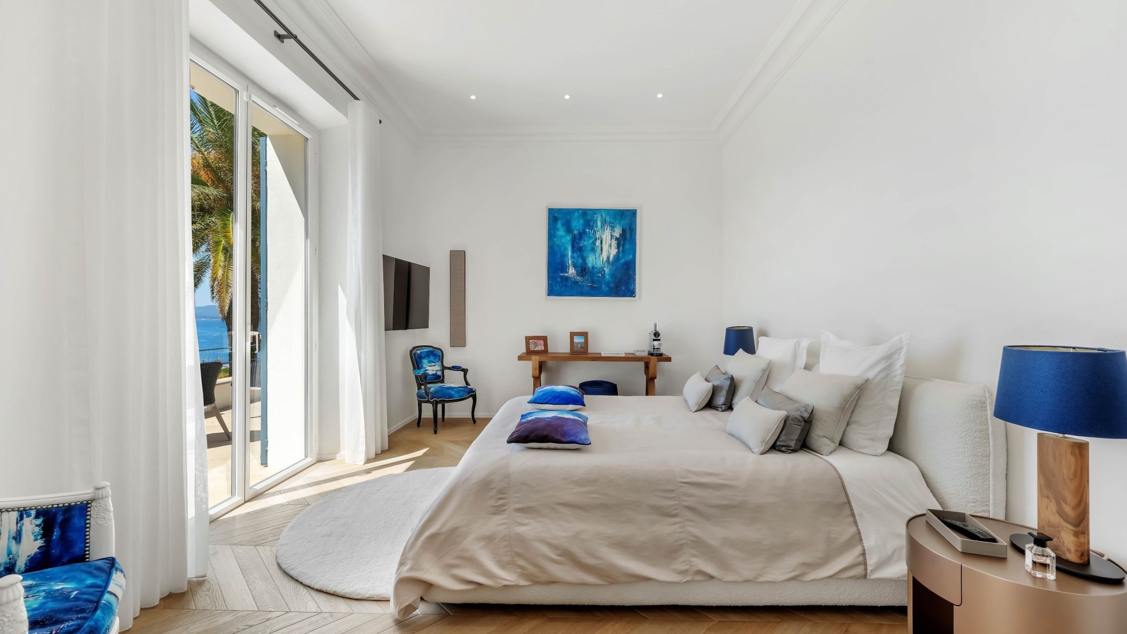 villa 6 Rooms for sale on STE MAXIME (83120)