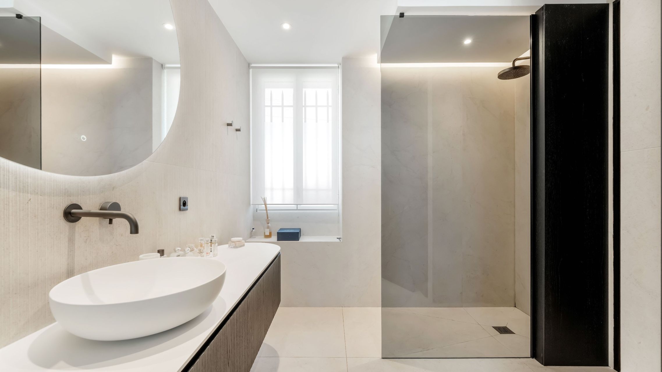 villa 6 Rooms for sale on STE MAXIME (83120)