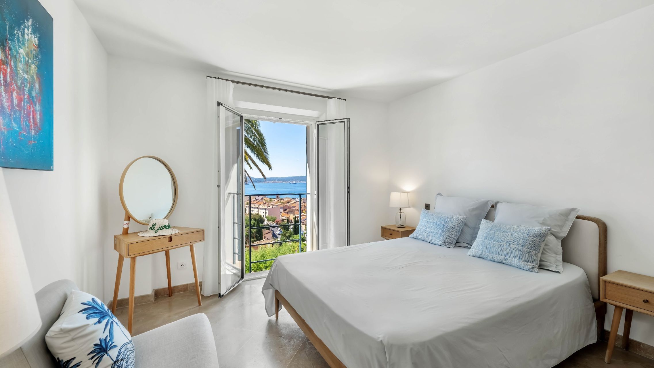 villa 6 Rooms for sale on STE MAXIME (83120)