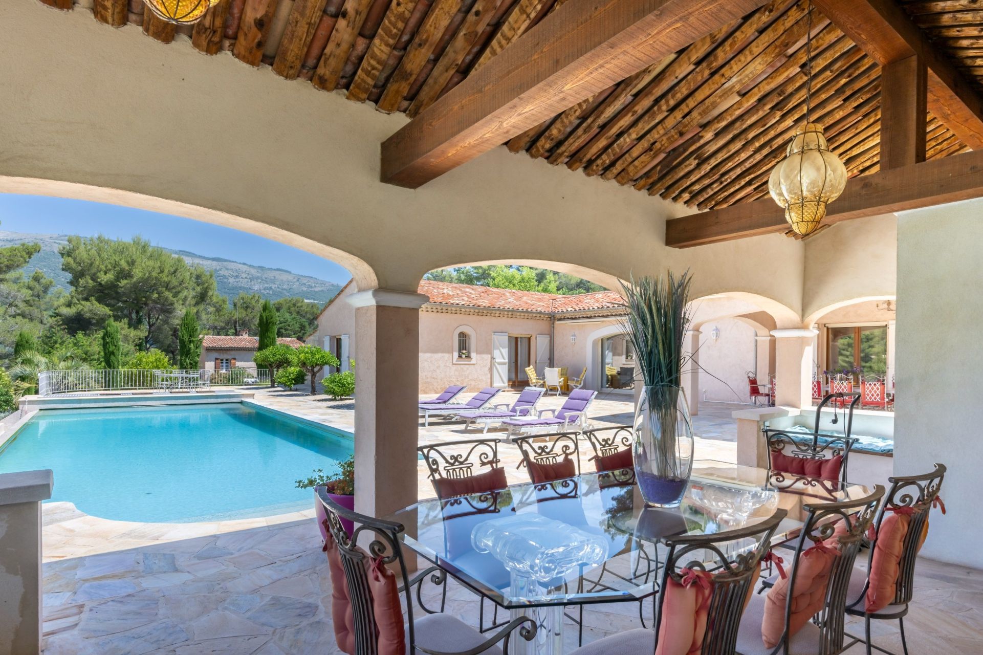 villa 6 Rooms for sale on CABRIS (06530)
