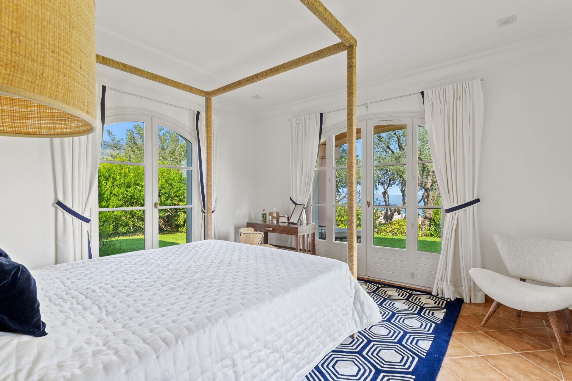 provencal house 7 Rooms for sale on MENTON (06500)