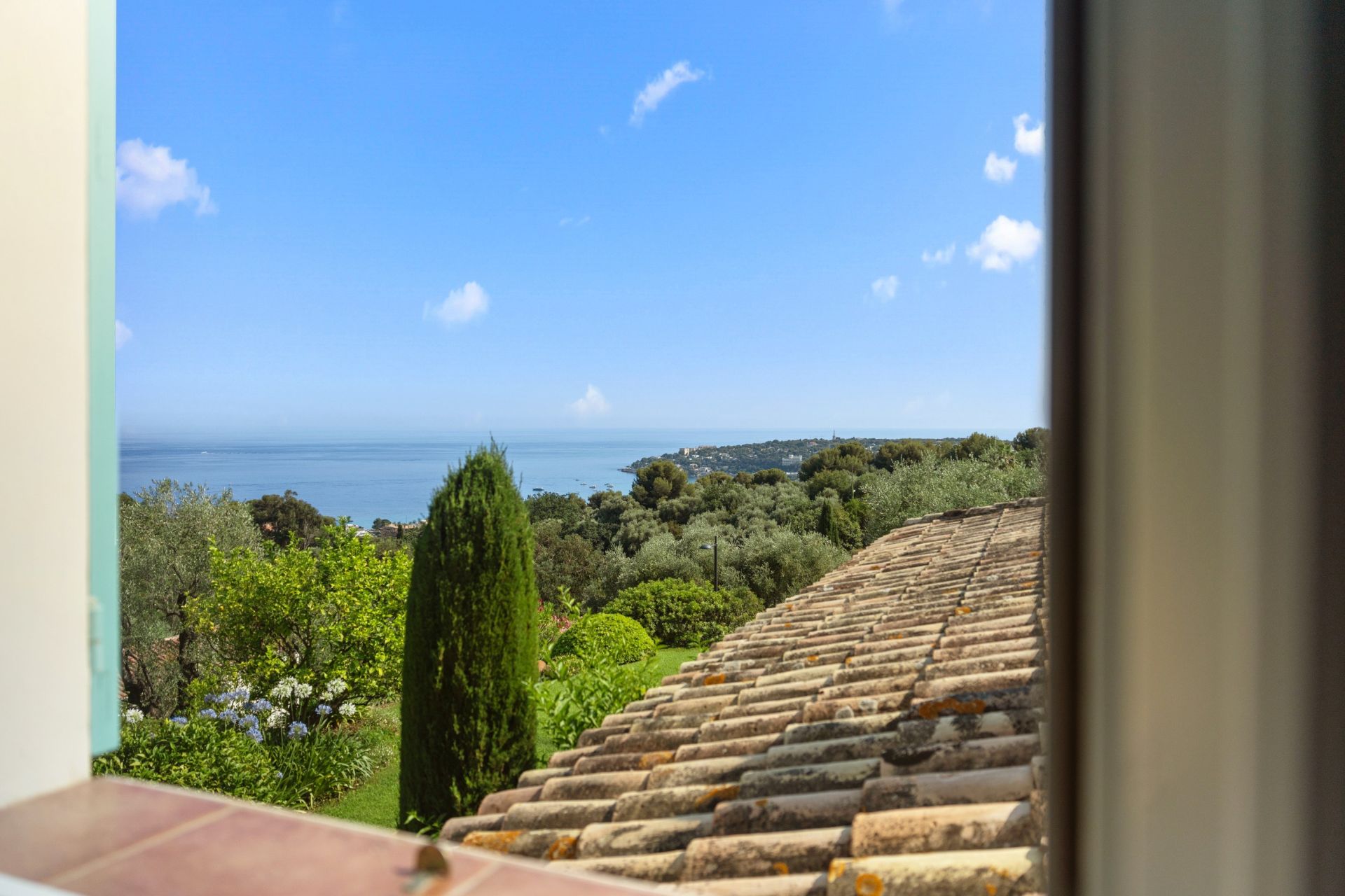 provencal house 7 Rooms for sale on MENTON (06500)