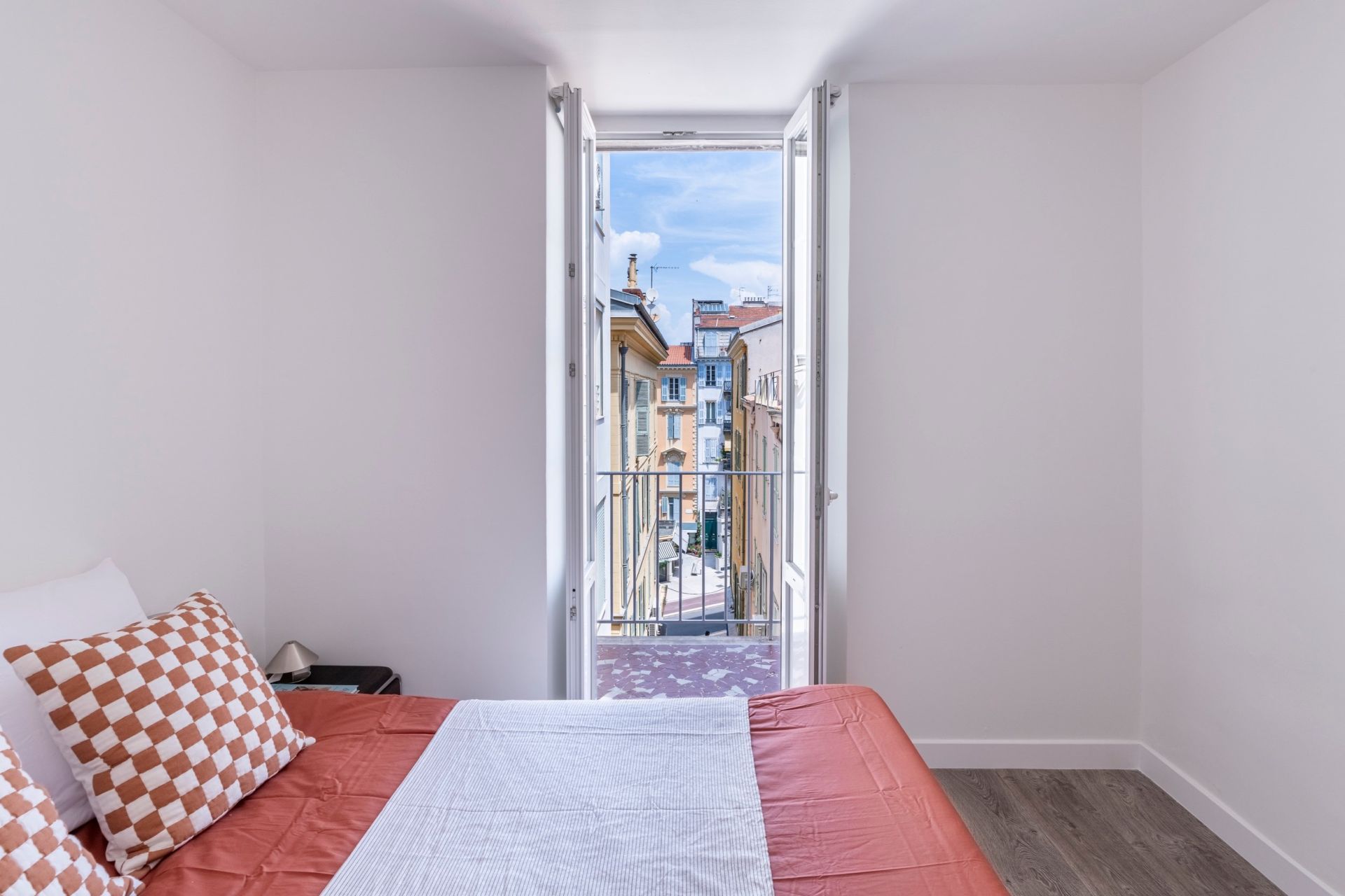 apartment 3 Rooms for sale on NICE (06000)