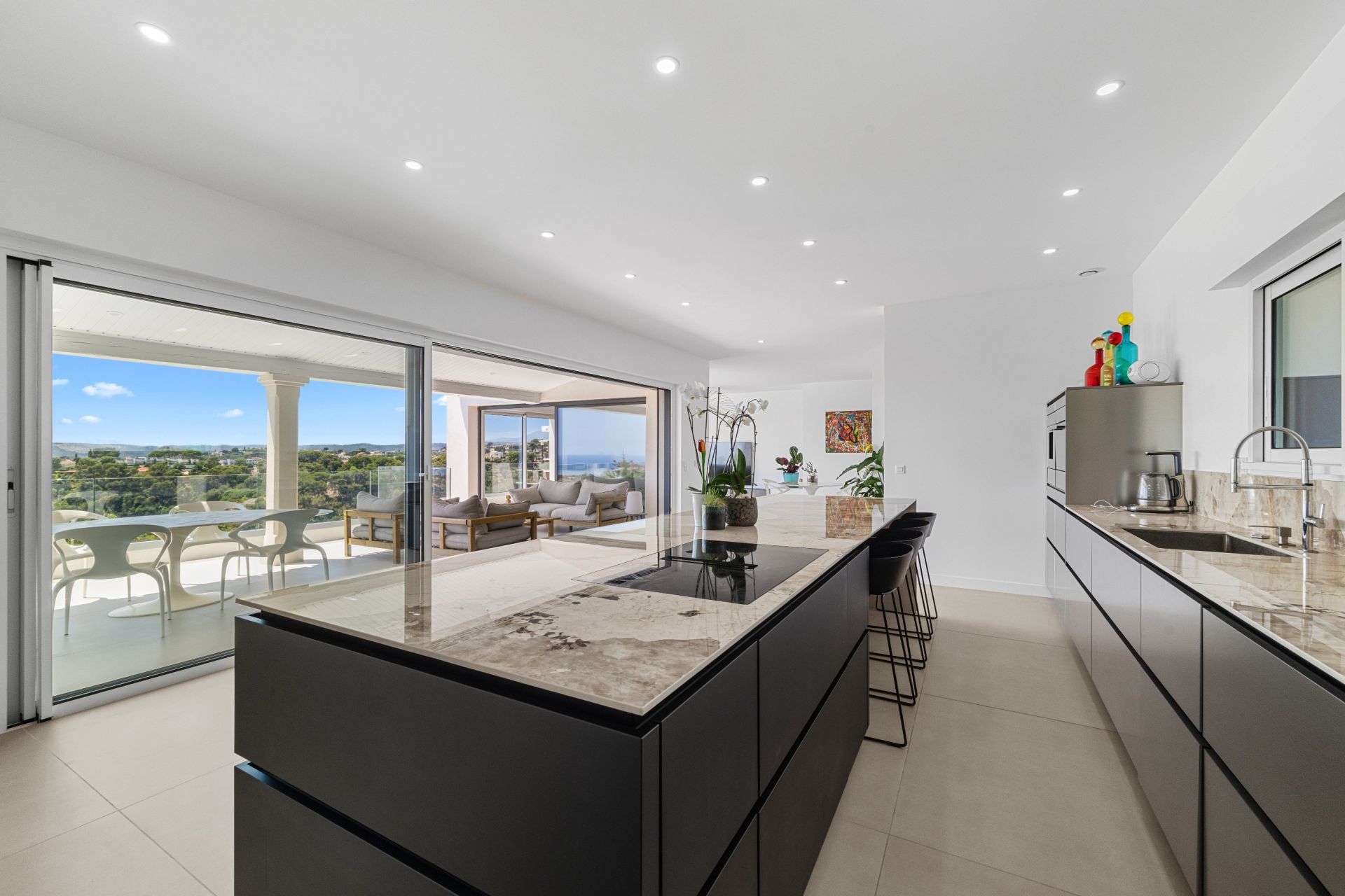 maison contemporaine 9 Pièces en vente sur CAGNES SUR MER (06800)