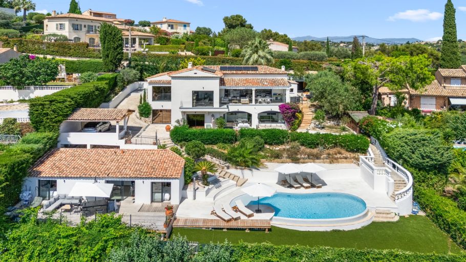 contemporary house 9 Rooms for sale on CAGNES SUR MER (06800)