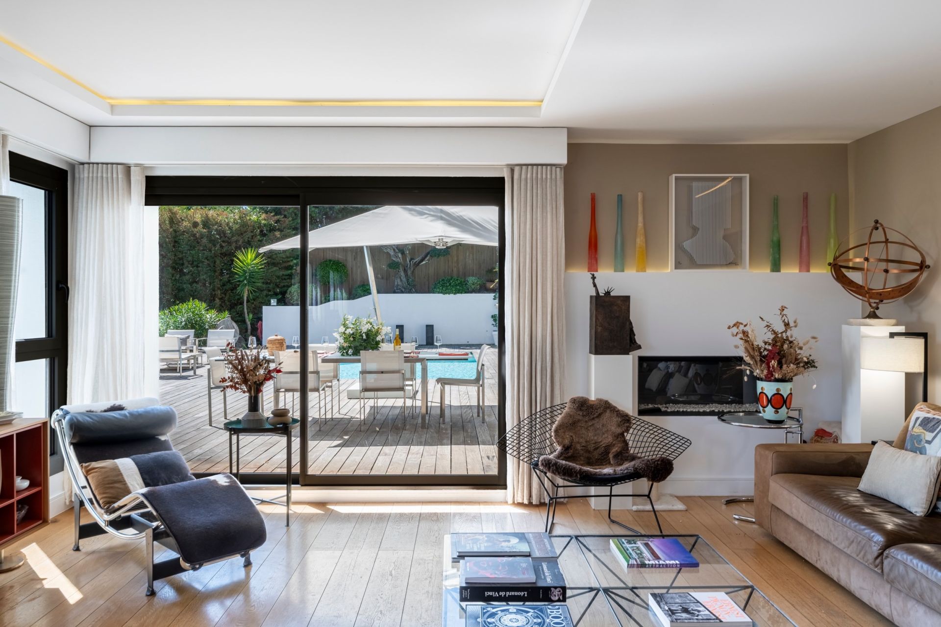 contemporary house 5 Rooms for sale on NICE (06000)
