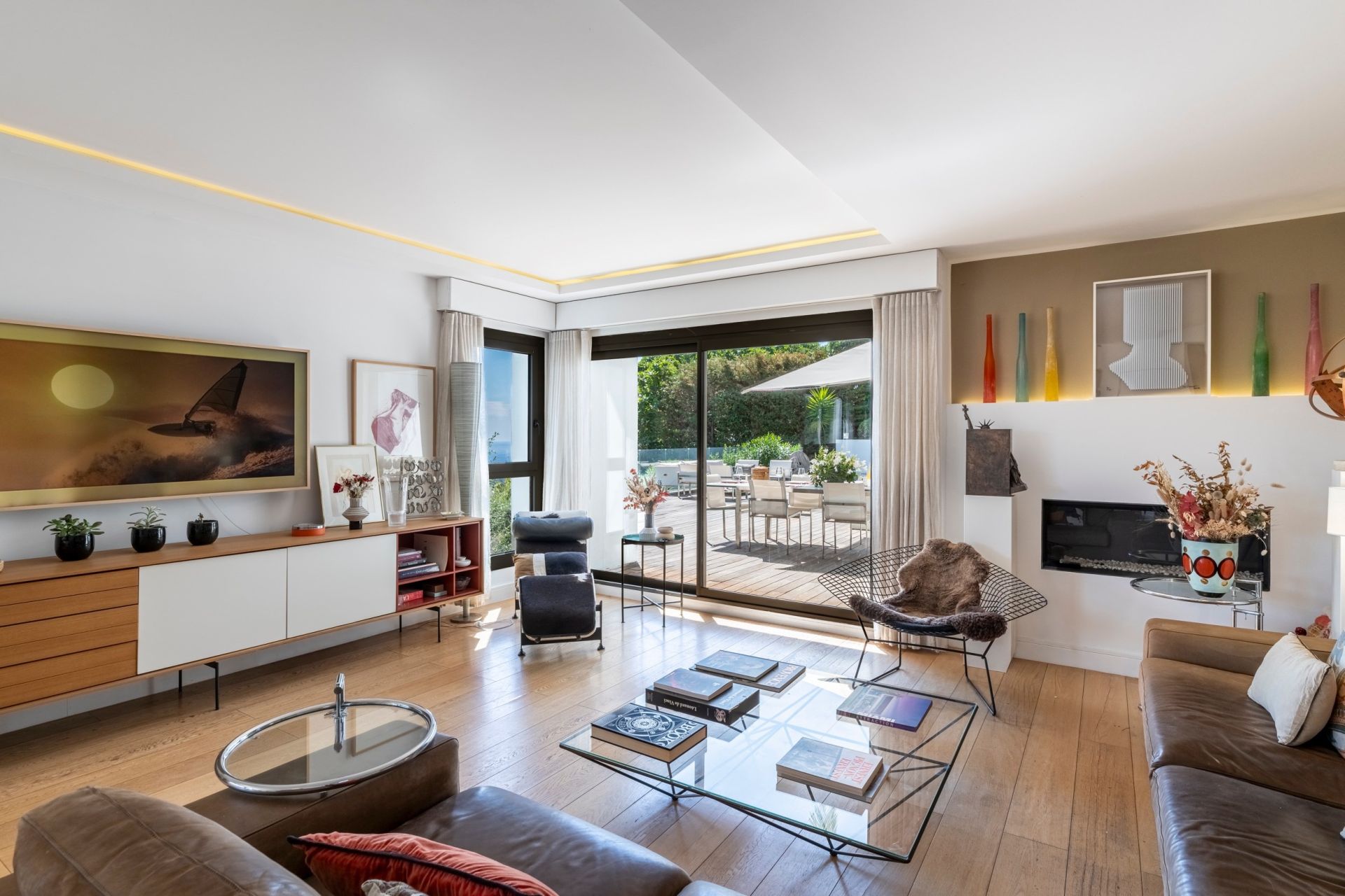 contemporary house 5 Rooms for sale on NICE (06000)