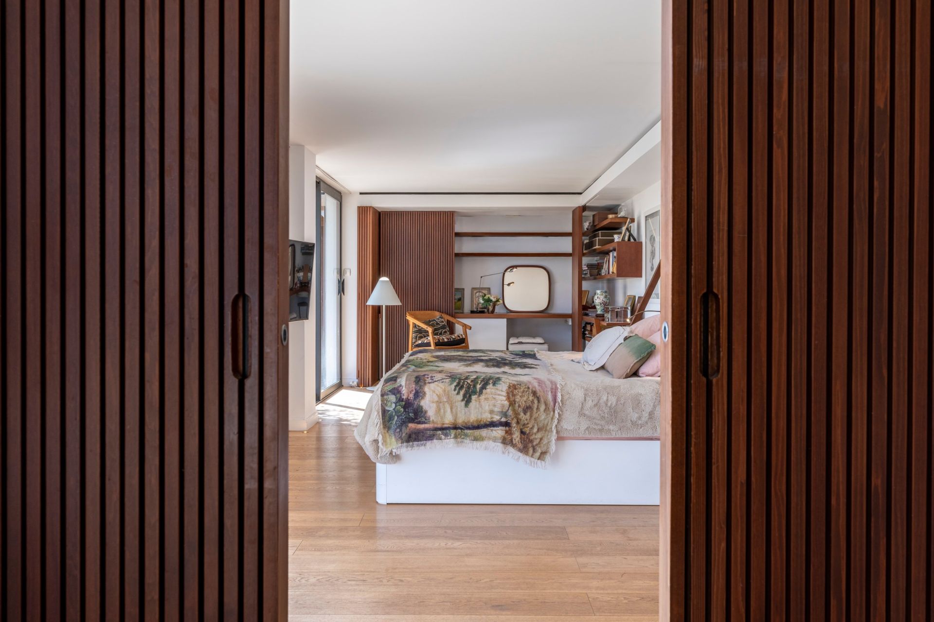 contemporary house 5 Rooms for sale on NICE (06000)