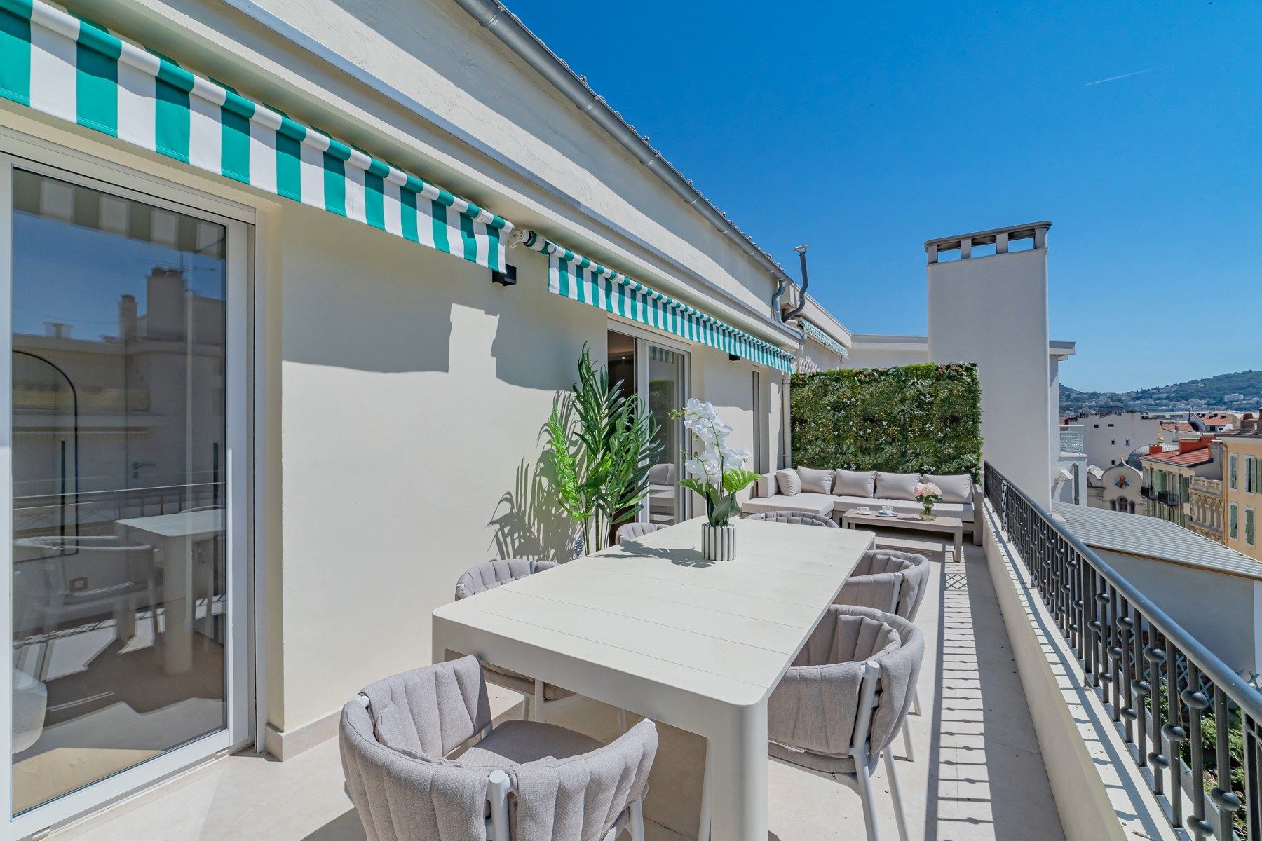penthouse 3 Rooms for sale on NICE (06000)