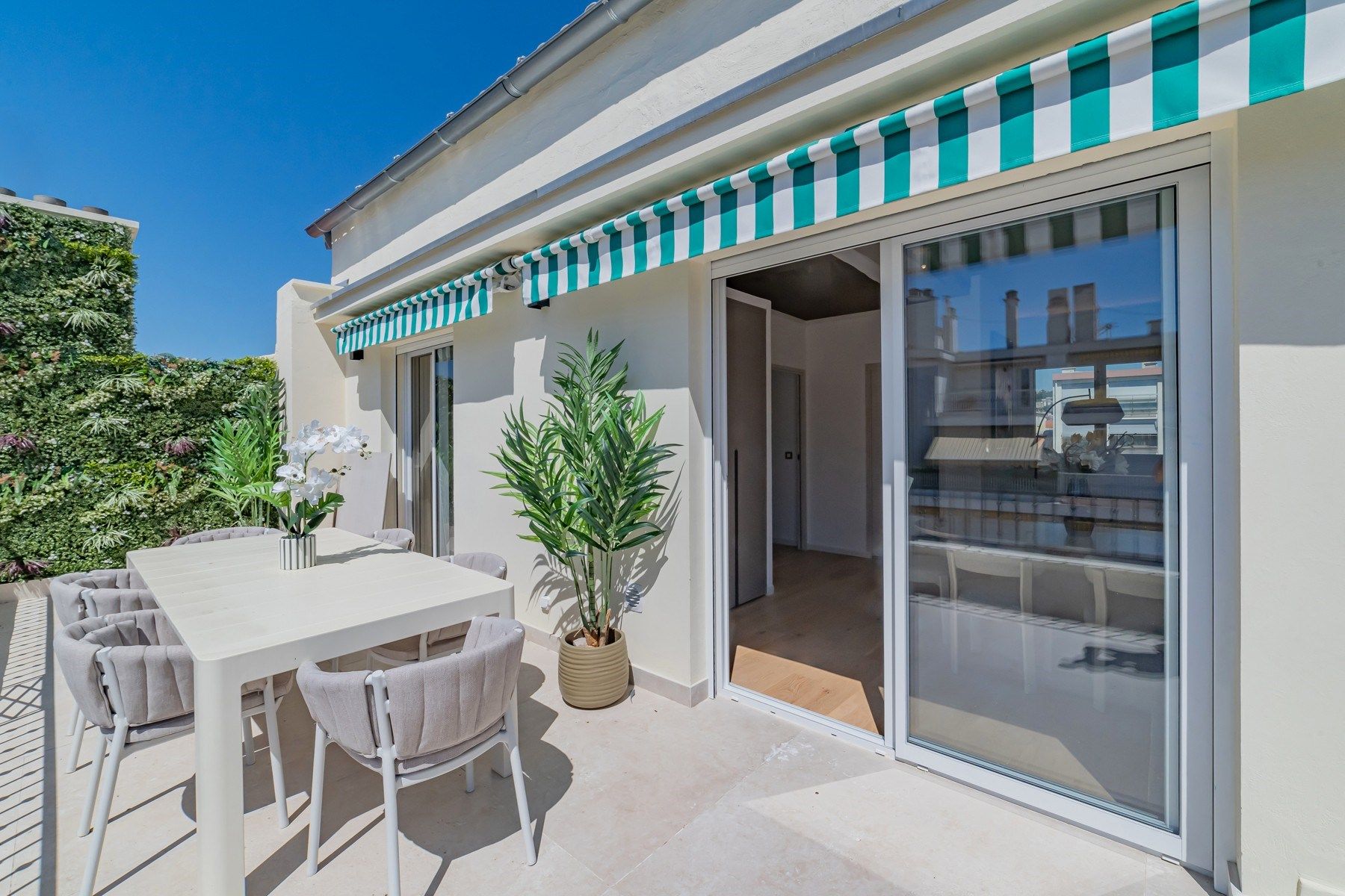 penthouse 3 Rooms for sale on NICE (06000)