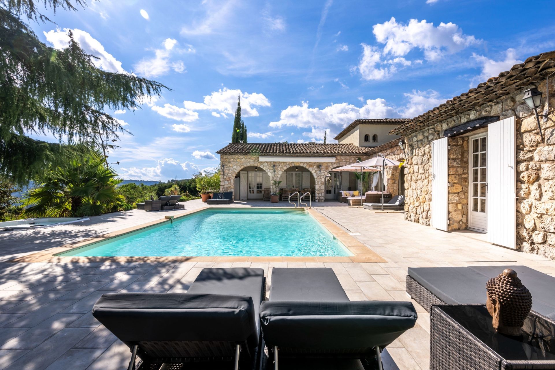 villa 10 Rooms for sale on PEYMEINADE (06530)