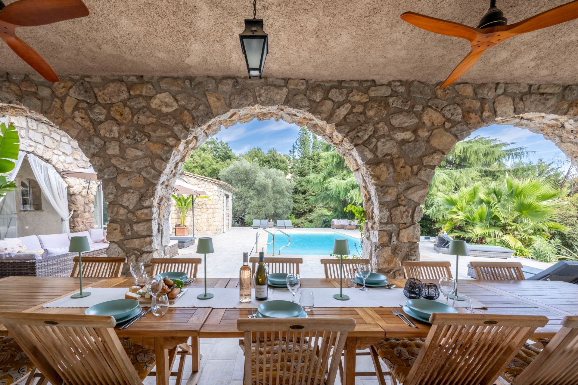 villa 10 Rooms for sale on PEYMEINADE (06530)