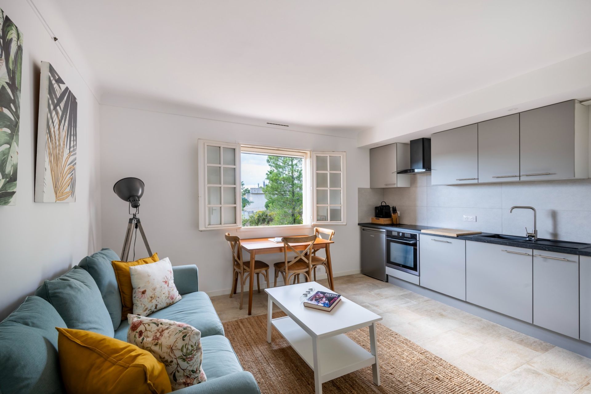 villa 10 Rooms for sale on PEYMEINADE (06530)