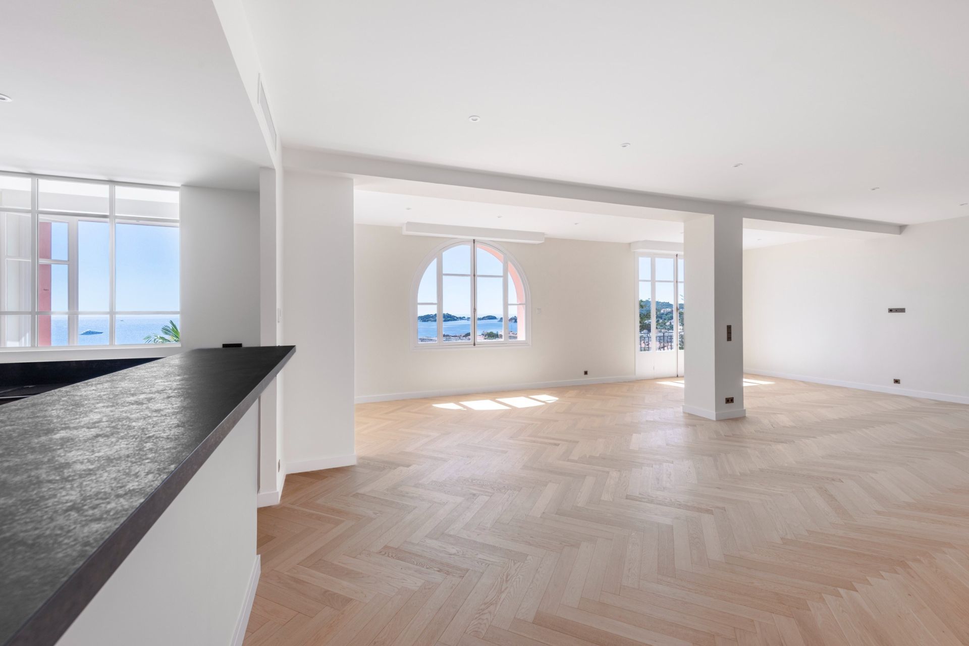 apartment 4 Rooms for sale on BEAULIEU SUR MER (06310)