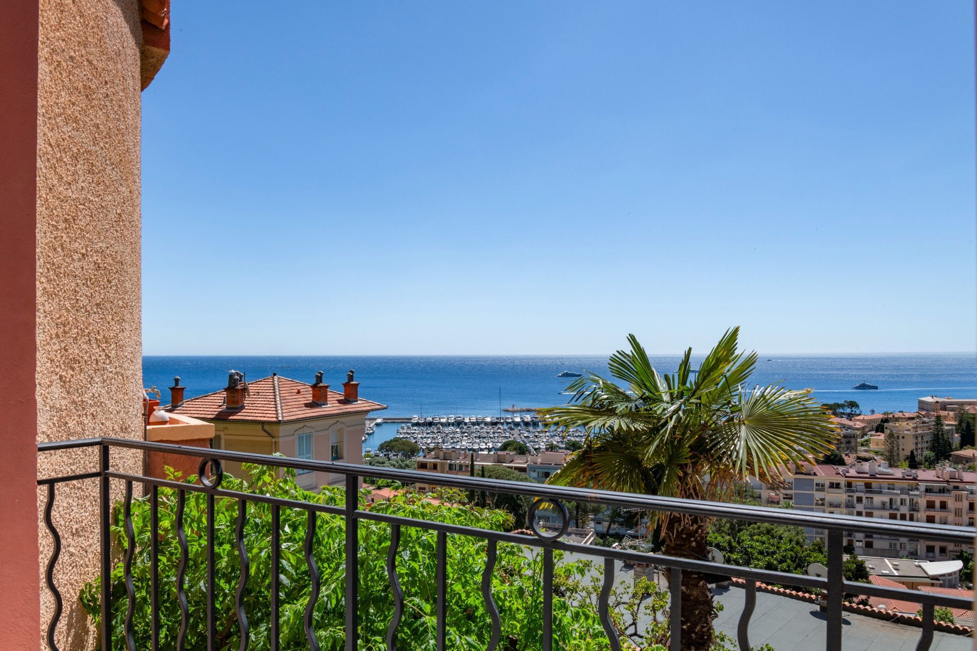 apartment 4 Rooms for sale on BEAULIEU SUR MER (06310)