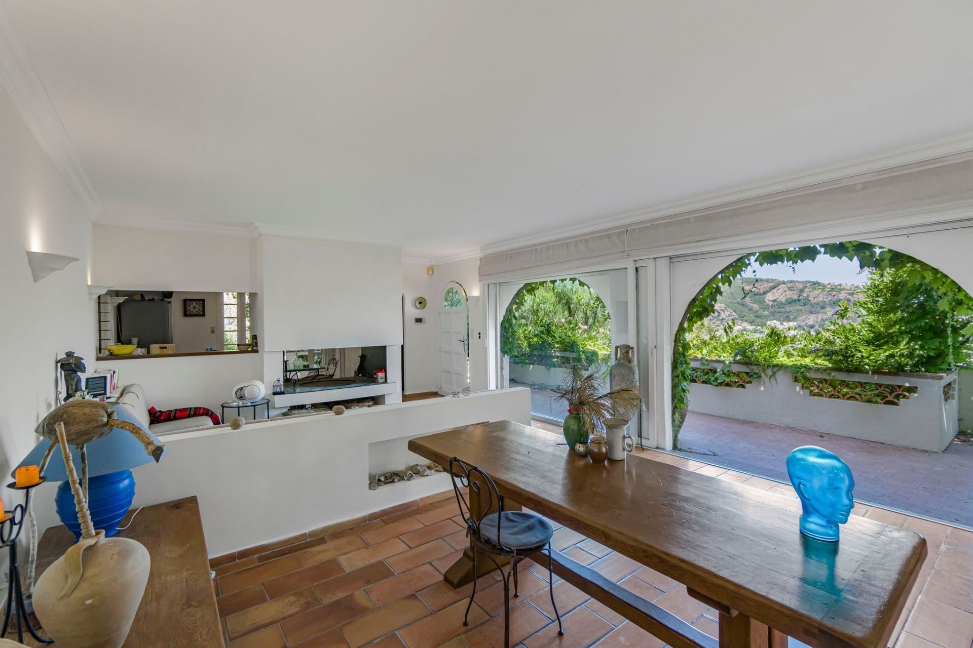 provencal house 7 Rooms for sale on THEOULE SUR MER (06590)