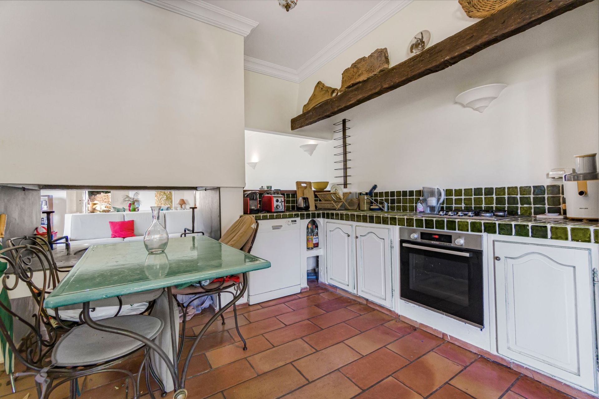 provencal house 7 Rooms for sale on THEOULE SUR MER (06590)