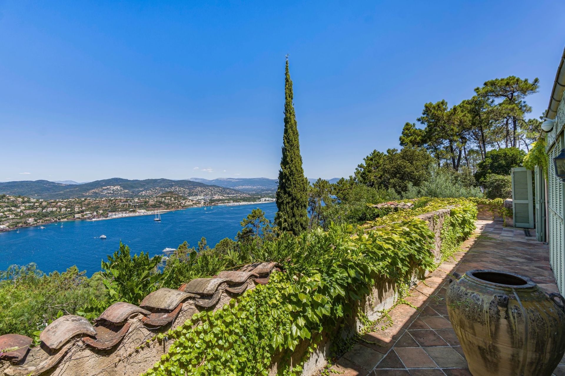 maison provençale 7 Pièces en vente sur THEOULE SUR MER (06590)