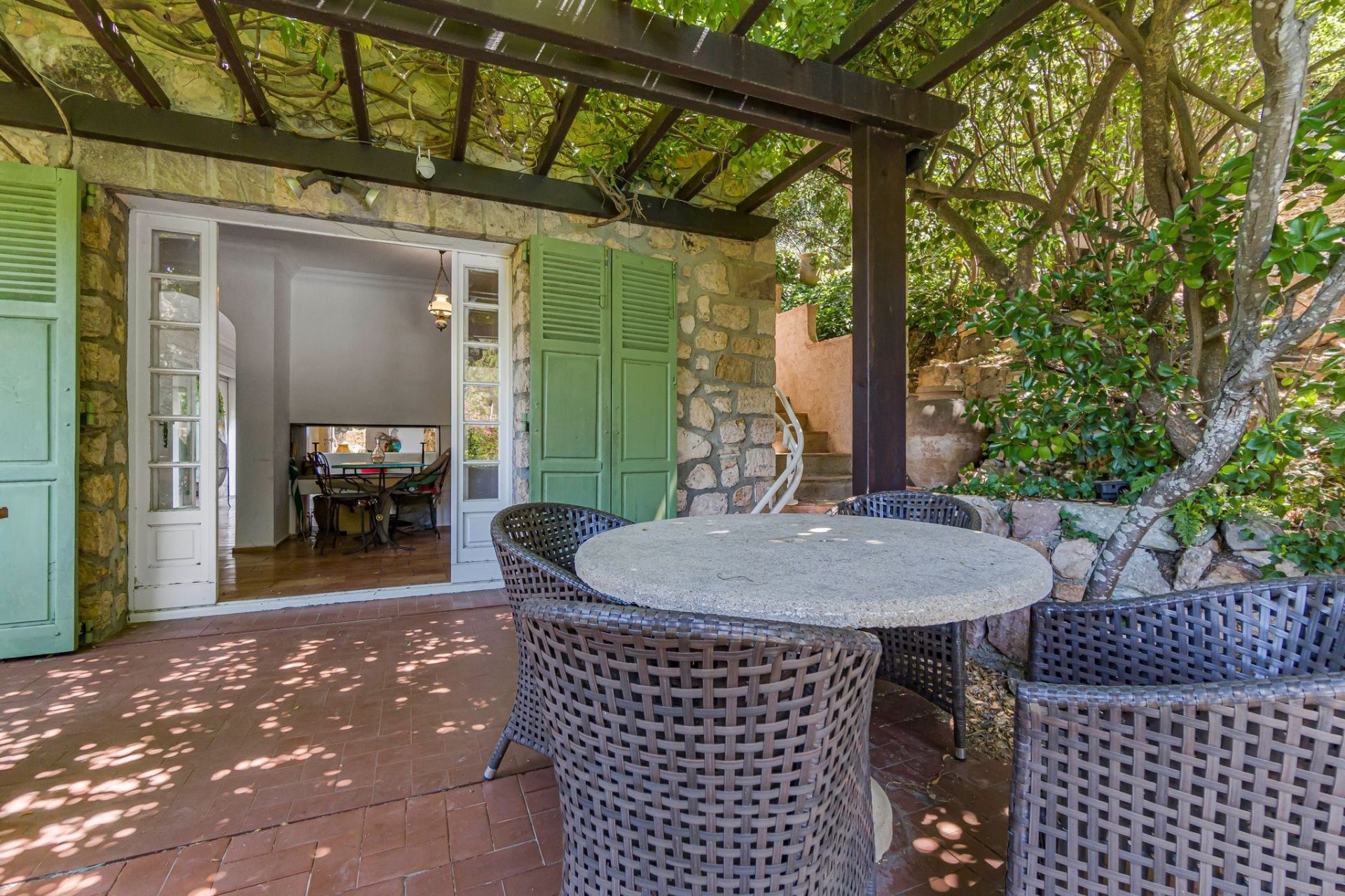 maison provençale 7 Pièces en vente sur THEOULE SUR MER (06590)