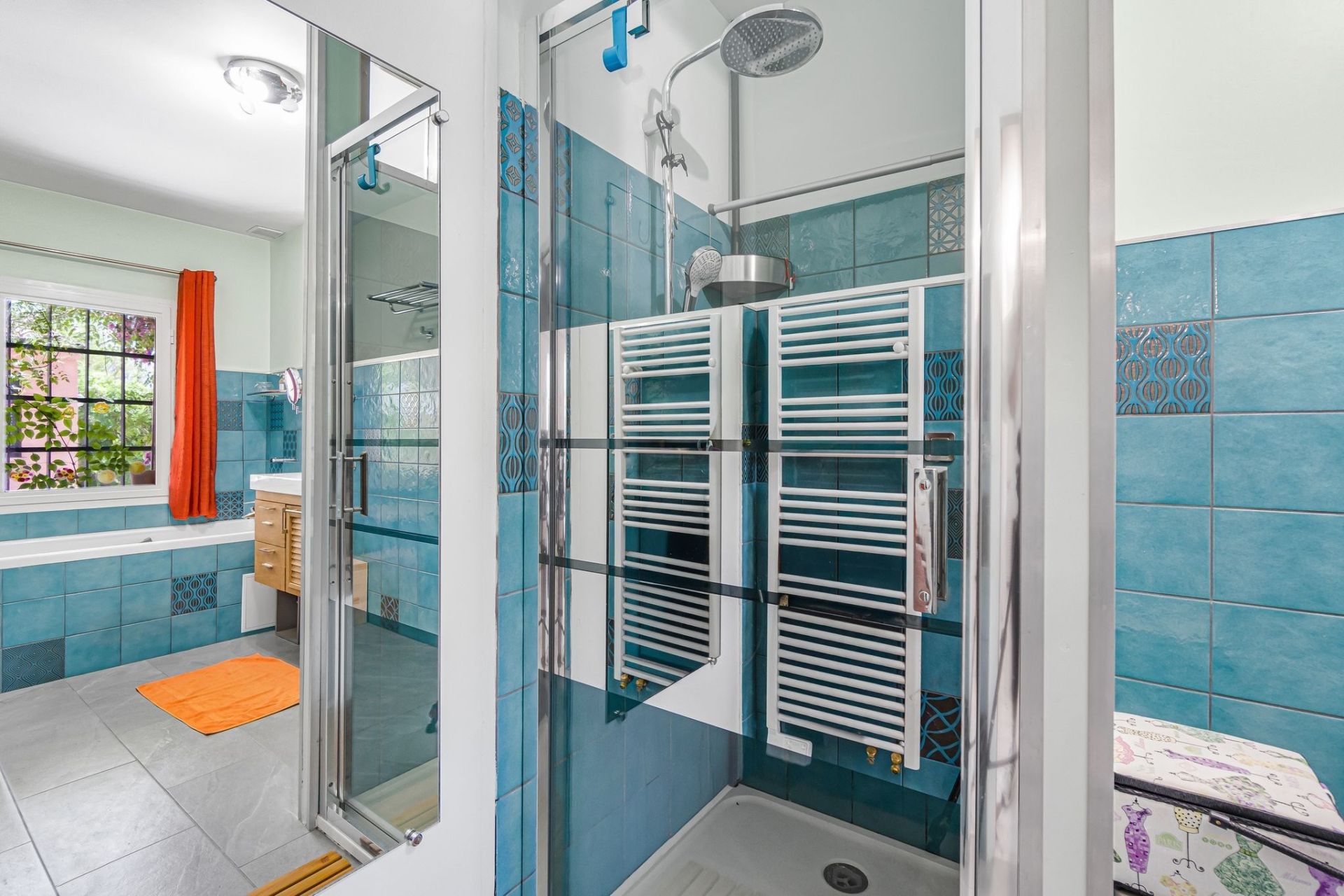 contemporary house 4 Rooms for sale on ANTHEOR (83530)