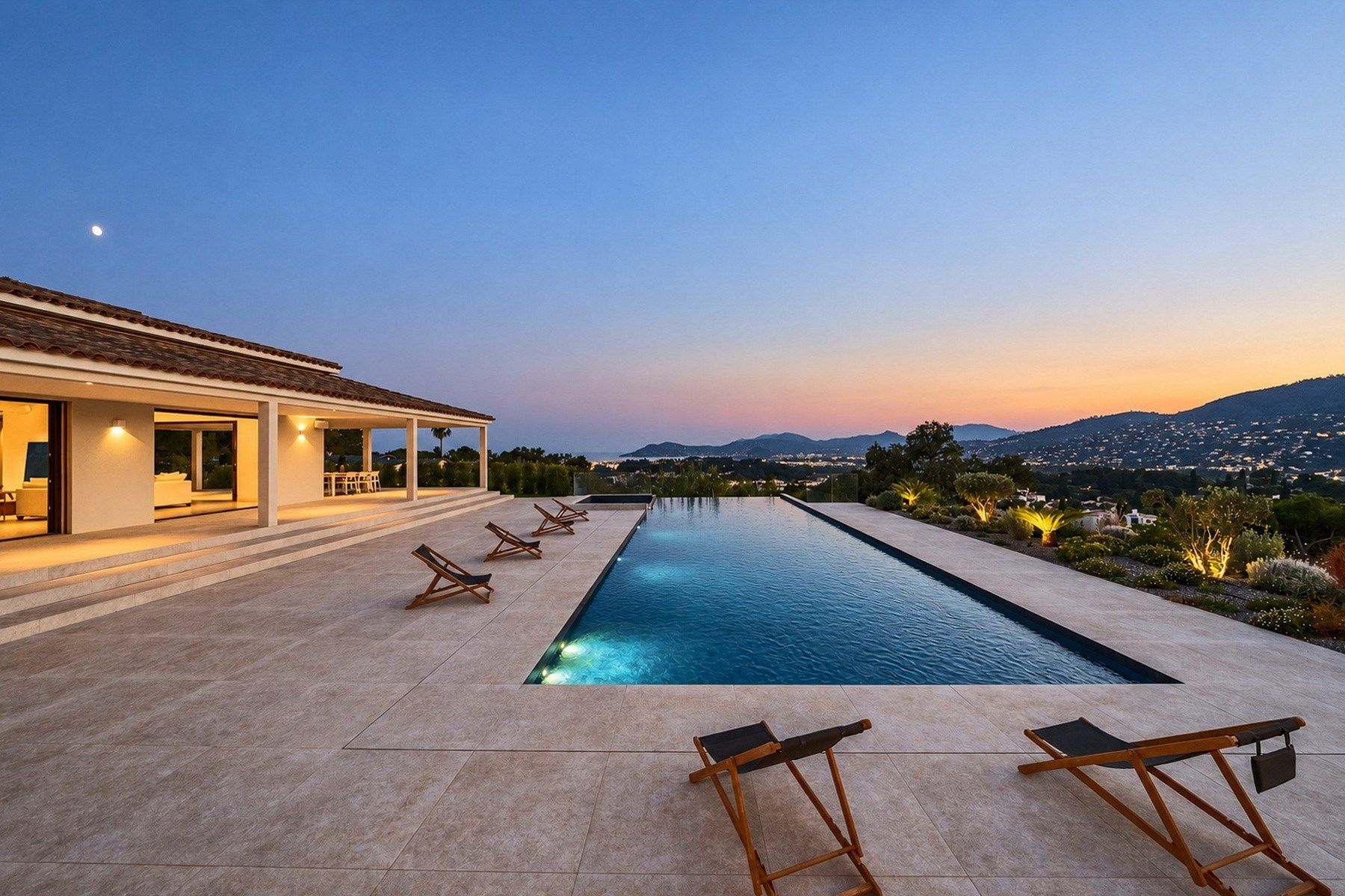 villa 10 Pièces en vente sur MOUGINS (06250)