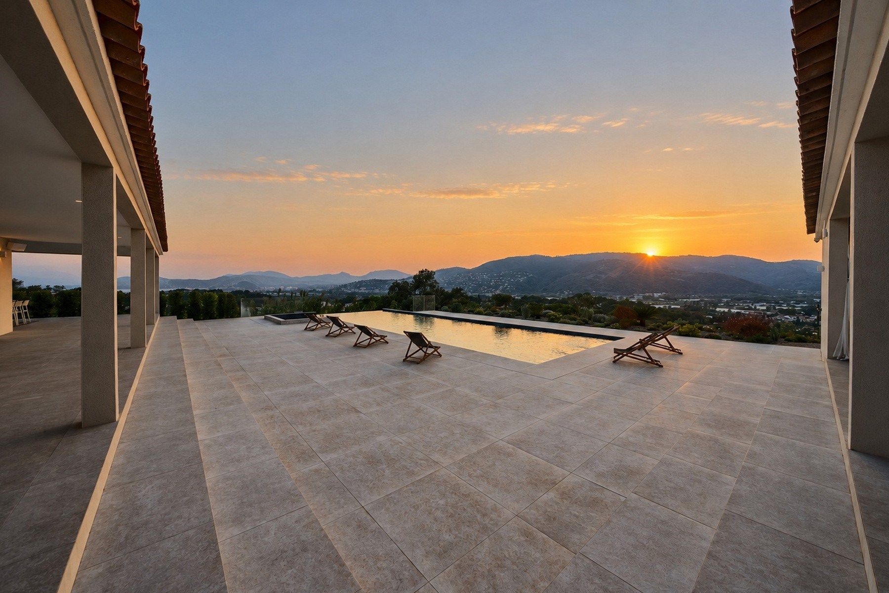 villa 10 Pièces en vente sur MOUGINS (06250)