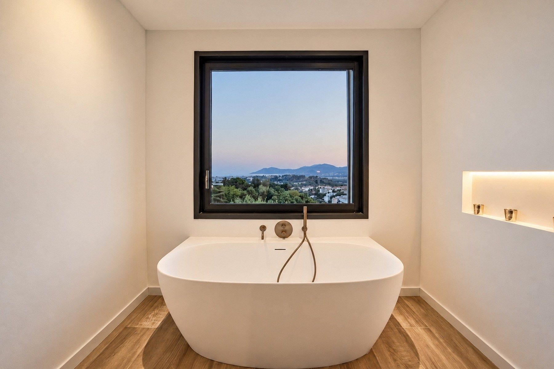 villa 10 Pièces en vente sur MOUGINS (06250)