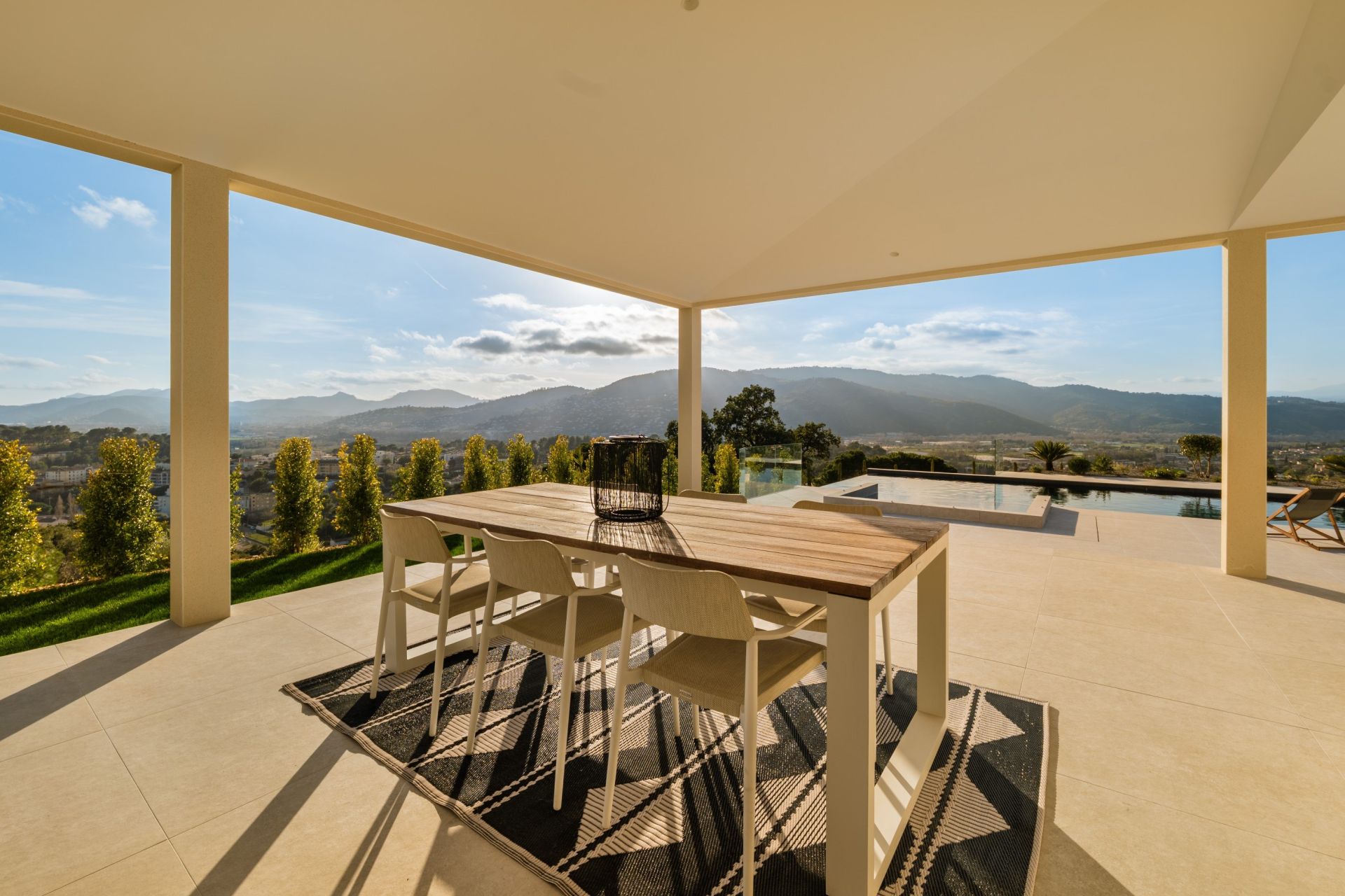 villa 10 Pièces en vente sur MOUGINS (06250)