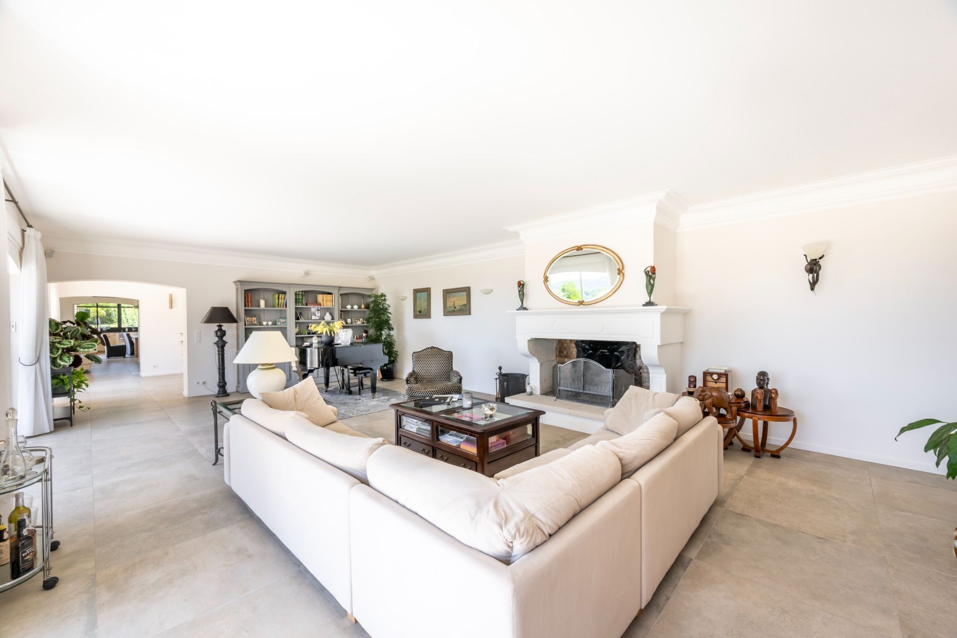 villa 10 Pièces en vente sur CHATEAUNEUF GRASSE (06740)