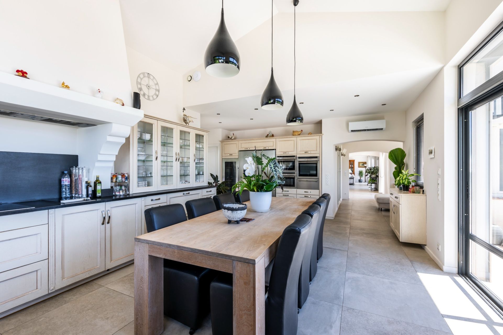 villa 10 Pièces en vente sur CHATEAUNEUF GRASSE (06740)