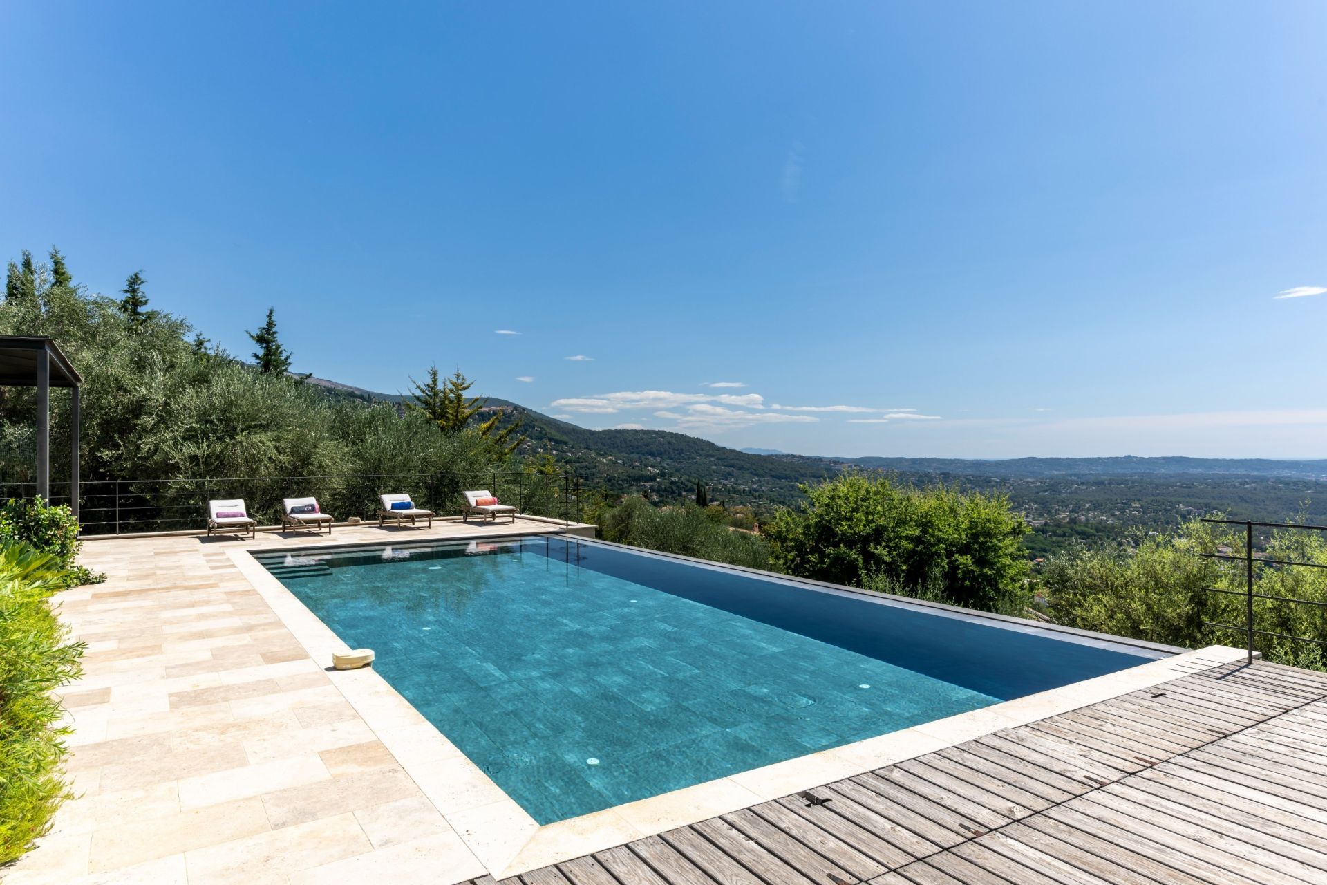 villa 7 Rooms for sale on LE TIGNET (06530)