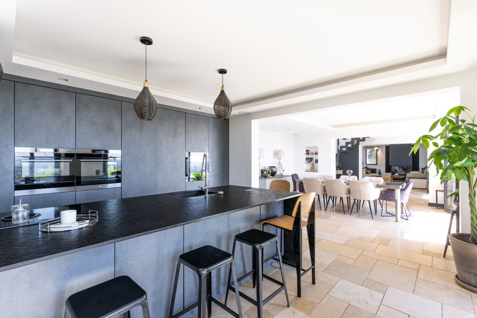 villa 7 Rooms for sale on LE TIGNET (06530)
