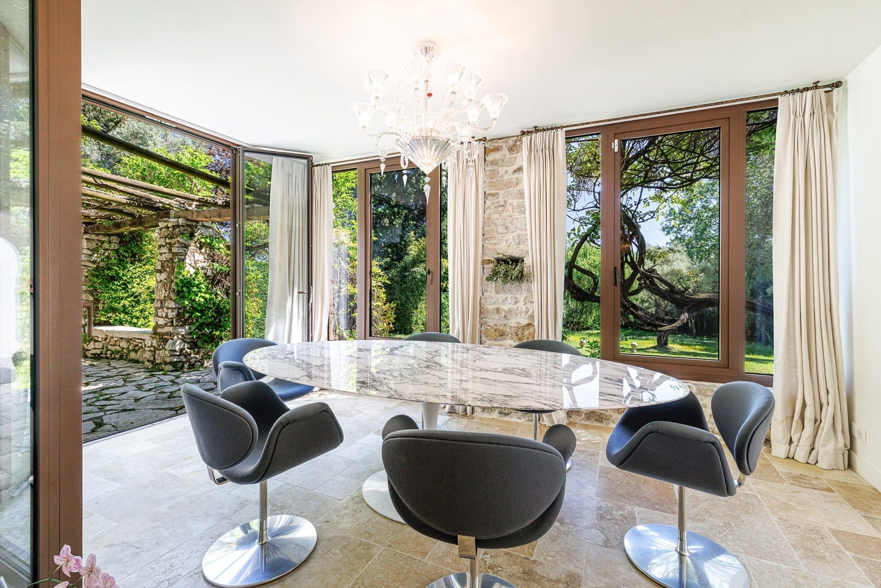 bastide 10 Rooms for sale on VENCE (06140)