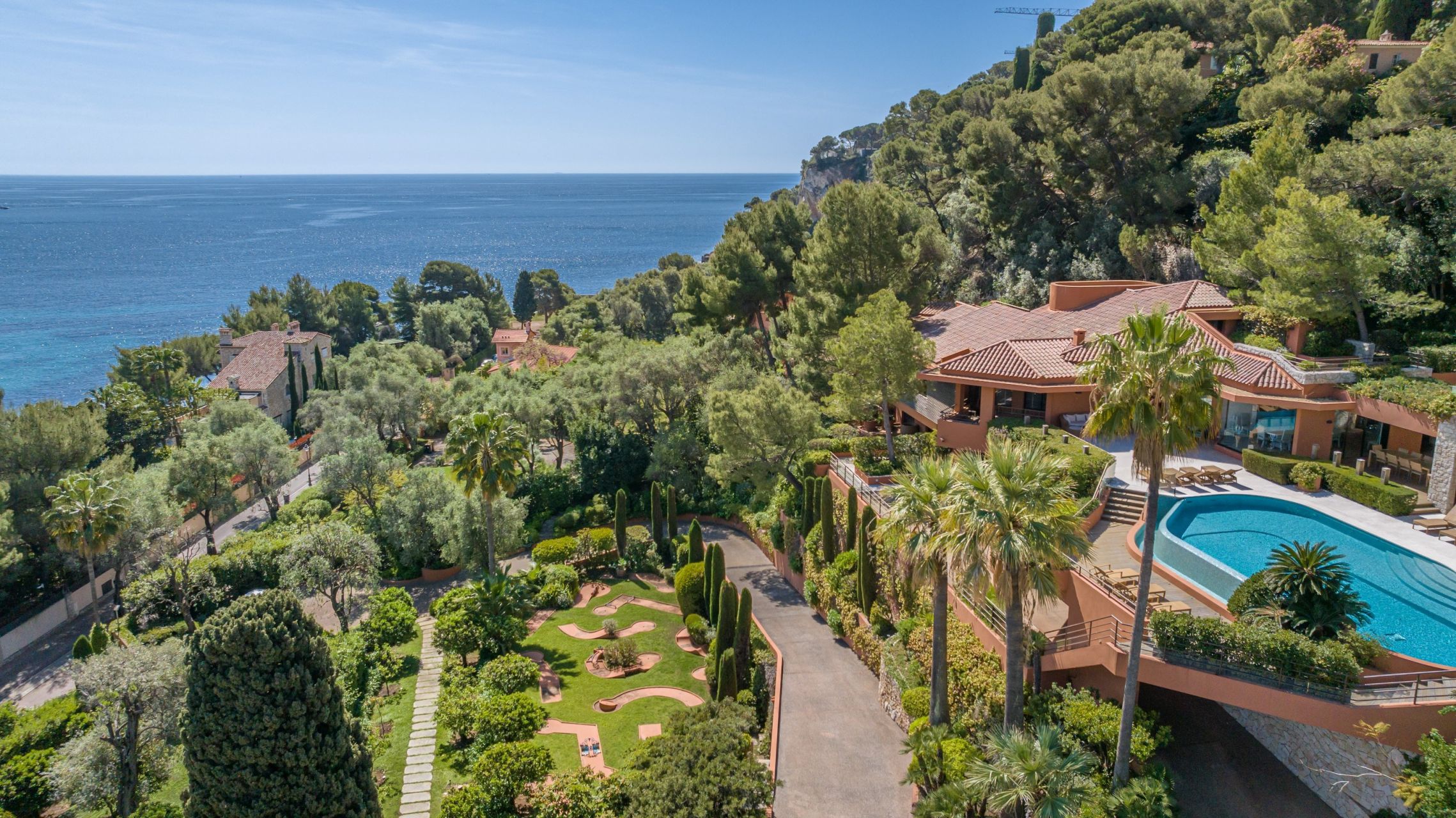 villa 22 Rooms for sale on ST JEAN CAP FERRAT (06230)