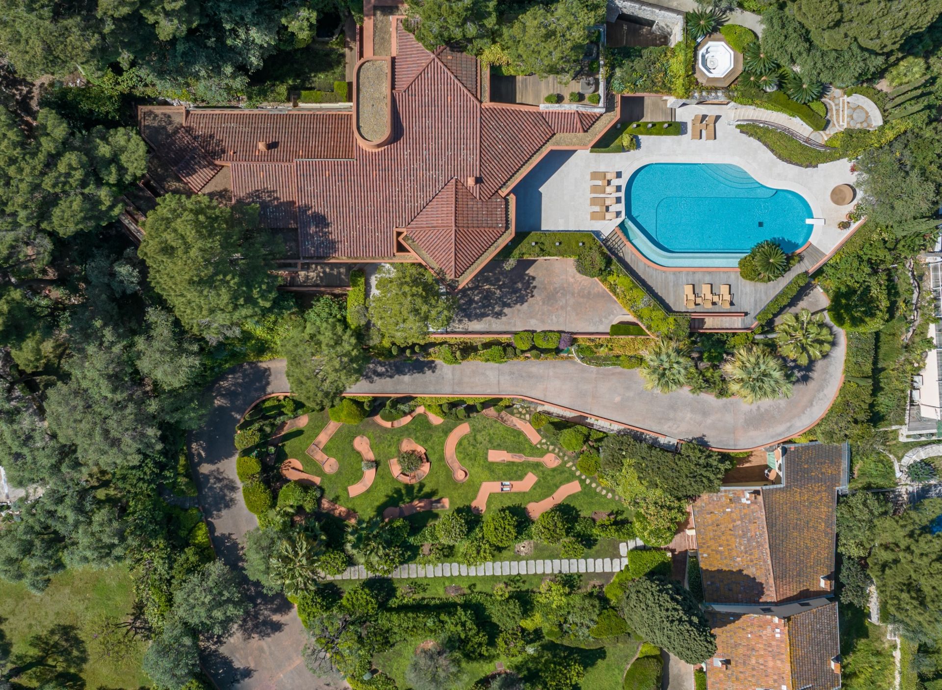 villa 22 Rooms for sale on ST JEAN CAP FERRAT (06230)