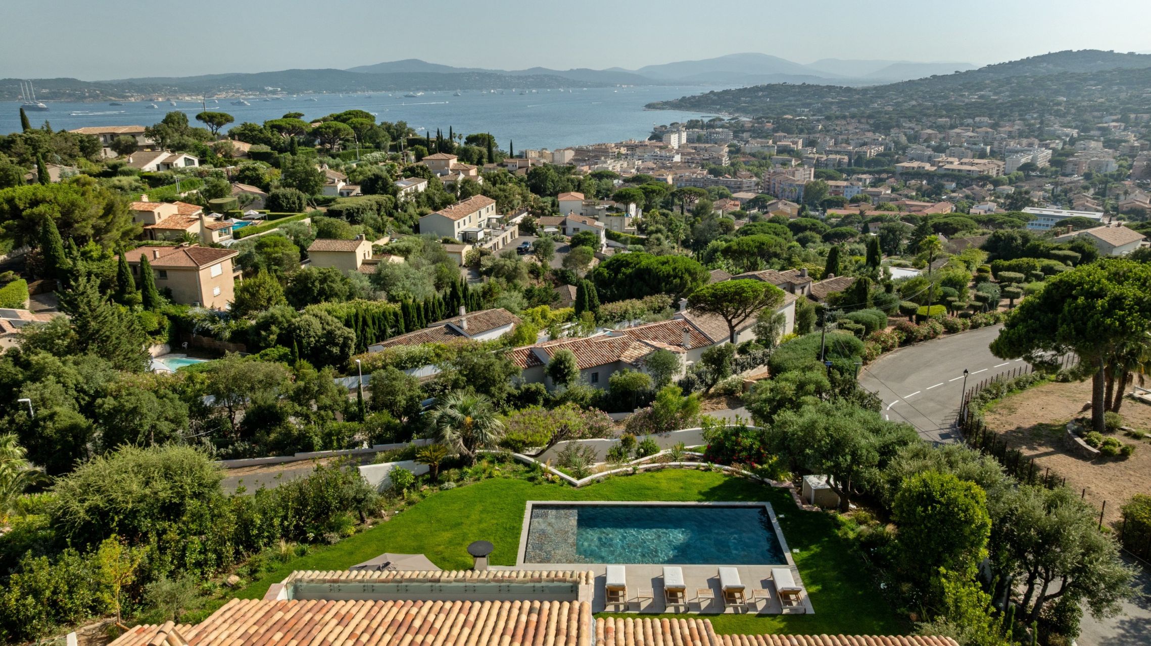 villa 7 Rooms for sale on STE MAXIME (83120)