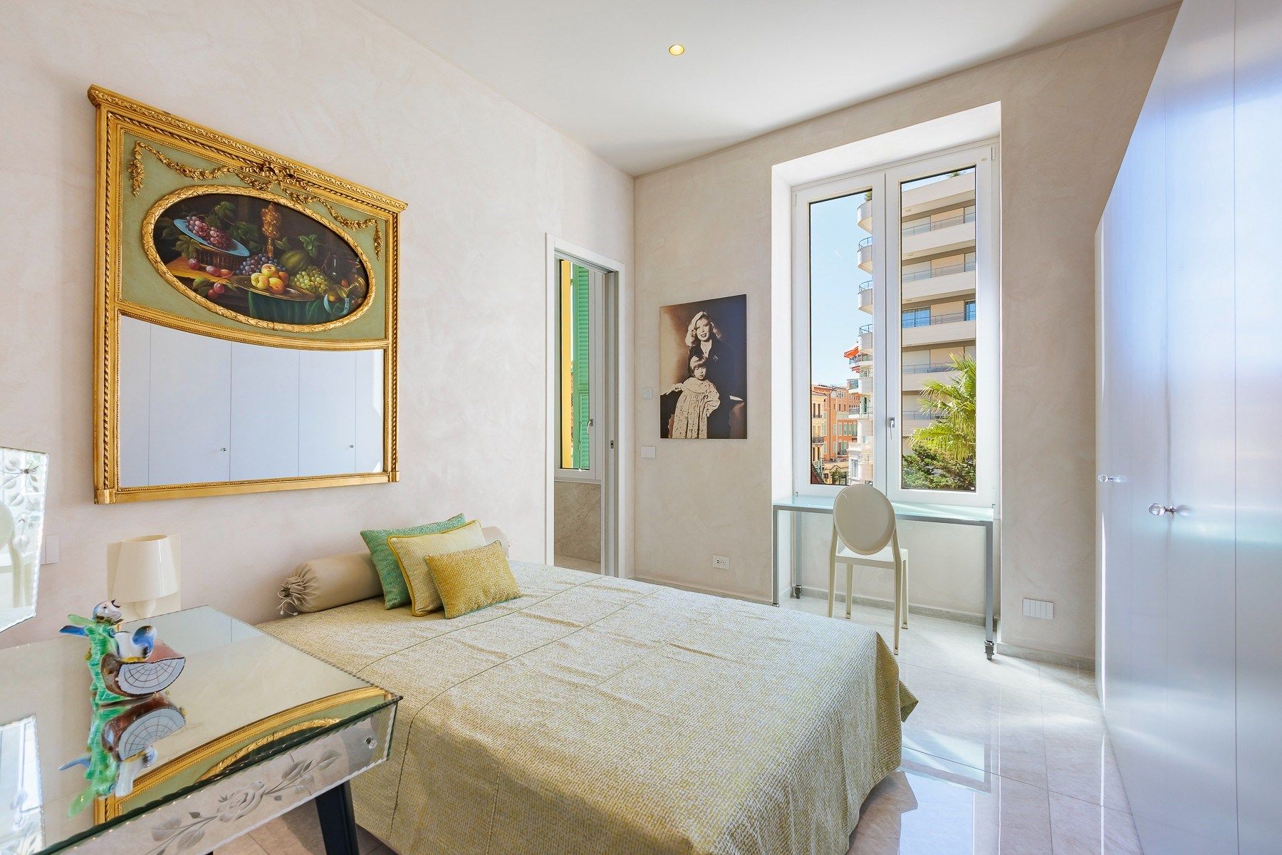 apartment 5 Rooms for sale on MENTON (06500)
