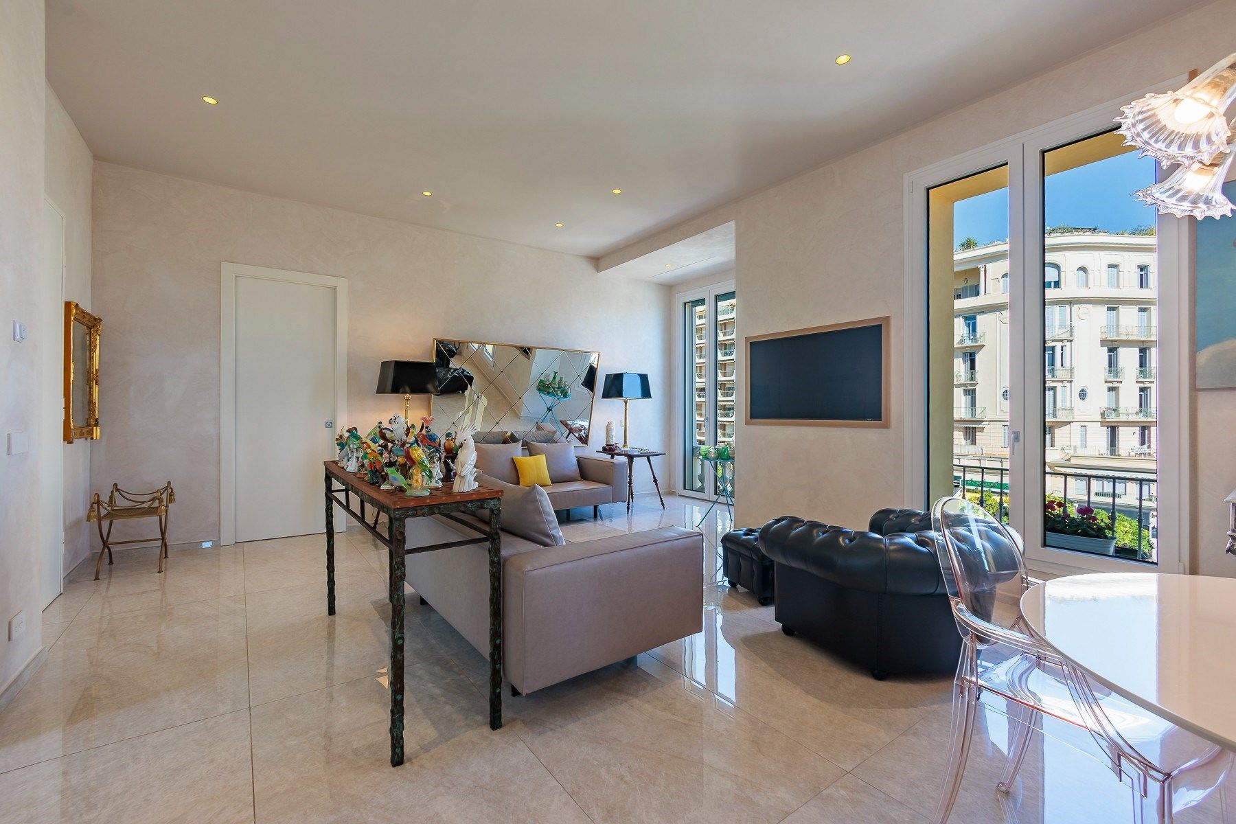apartment 5 Rooms for sale on MENTON (06500)
