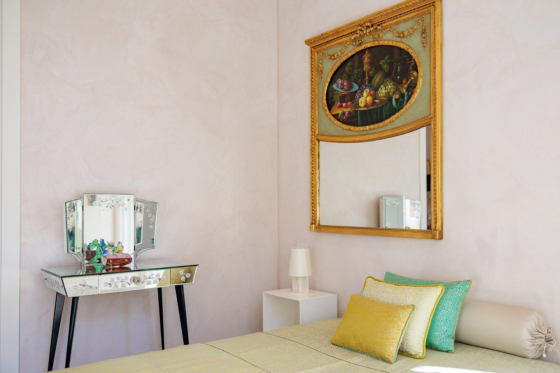 apartment 5 Rooms for sale on MENTON (06500)