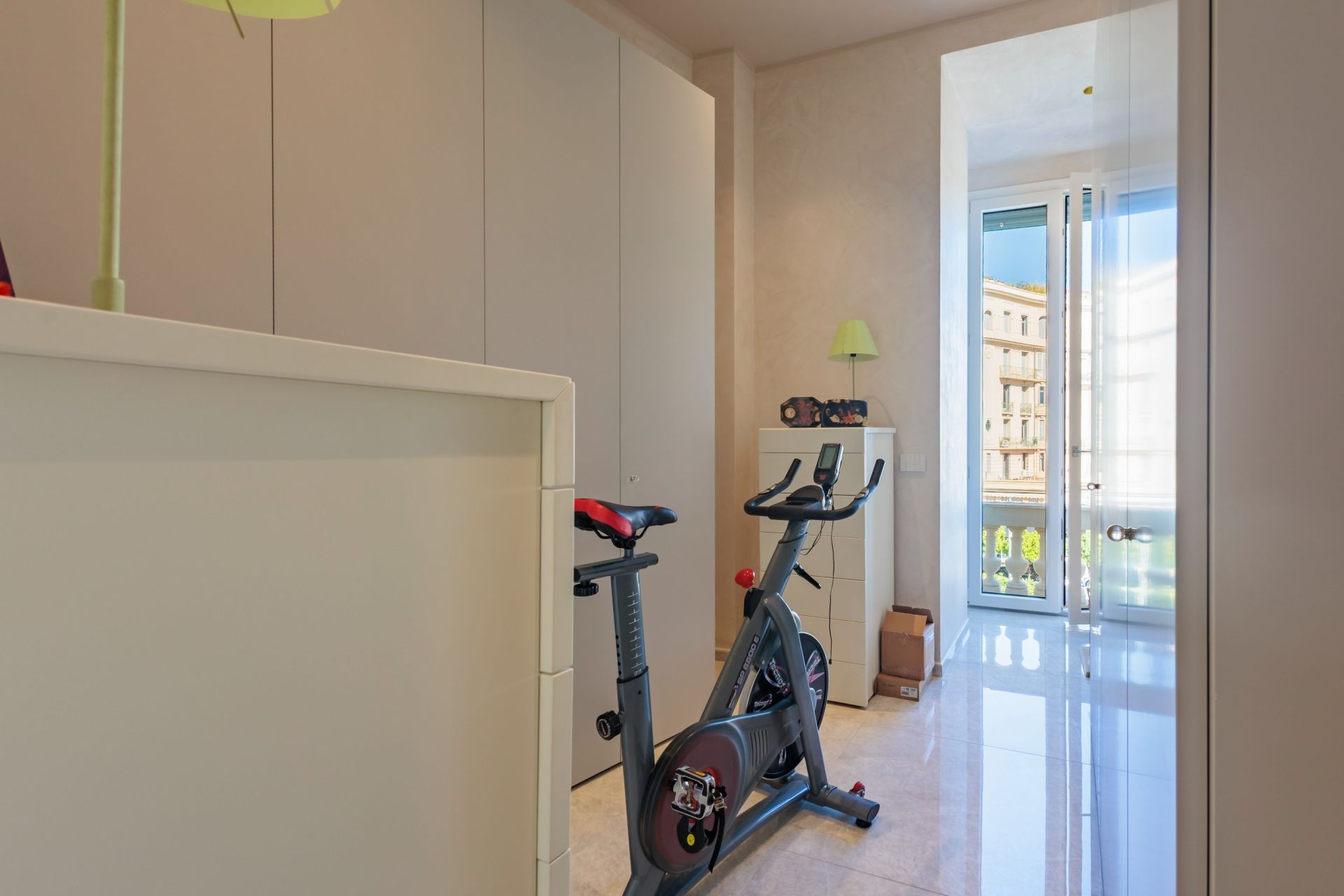 apartment 5 Rooms for sale on MENTON (06500)