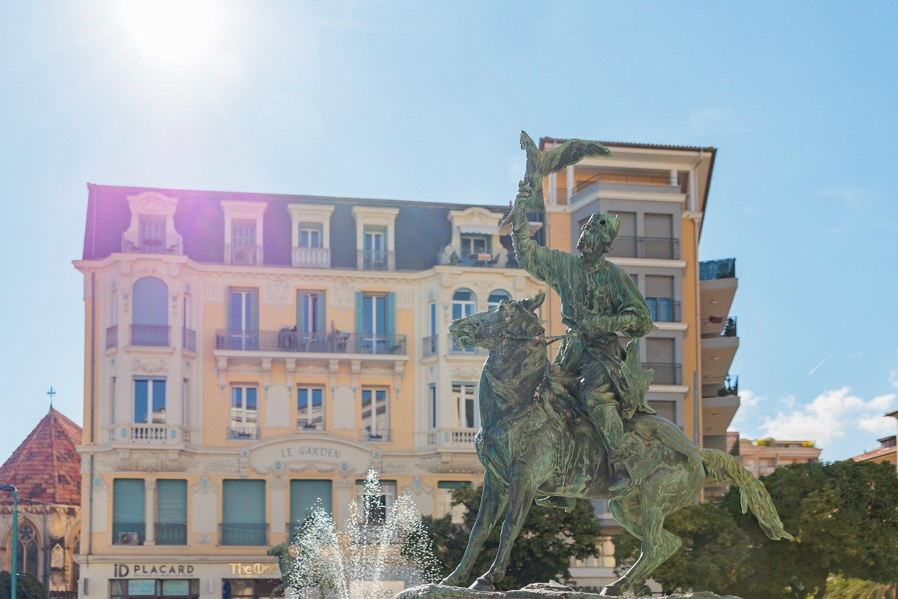 apartment 5 Rooms for sale on MENTON (06500)