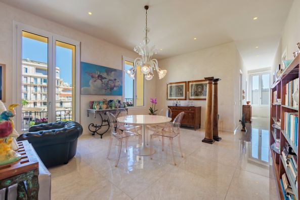 Vente Appartement Menton 5&nbsp;Pièces 131&nbsp;m²