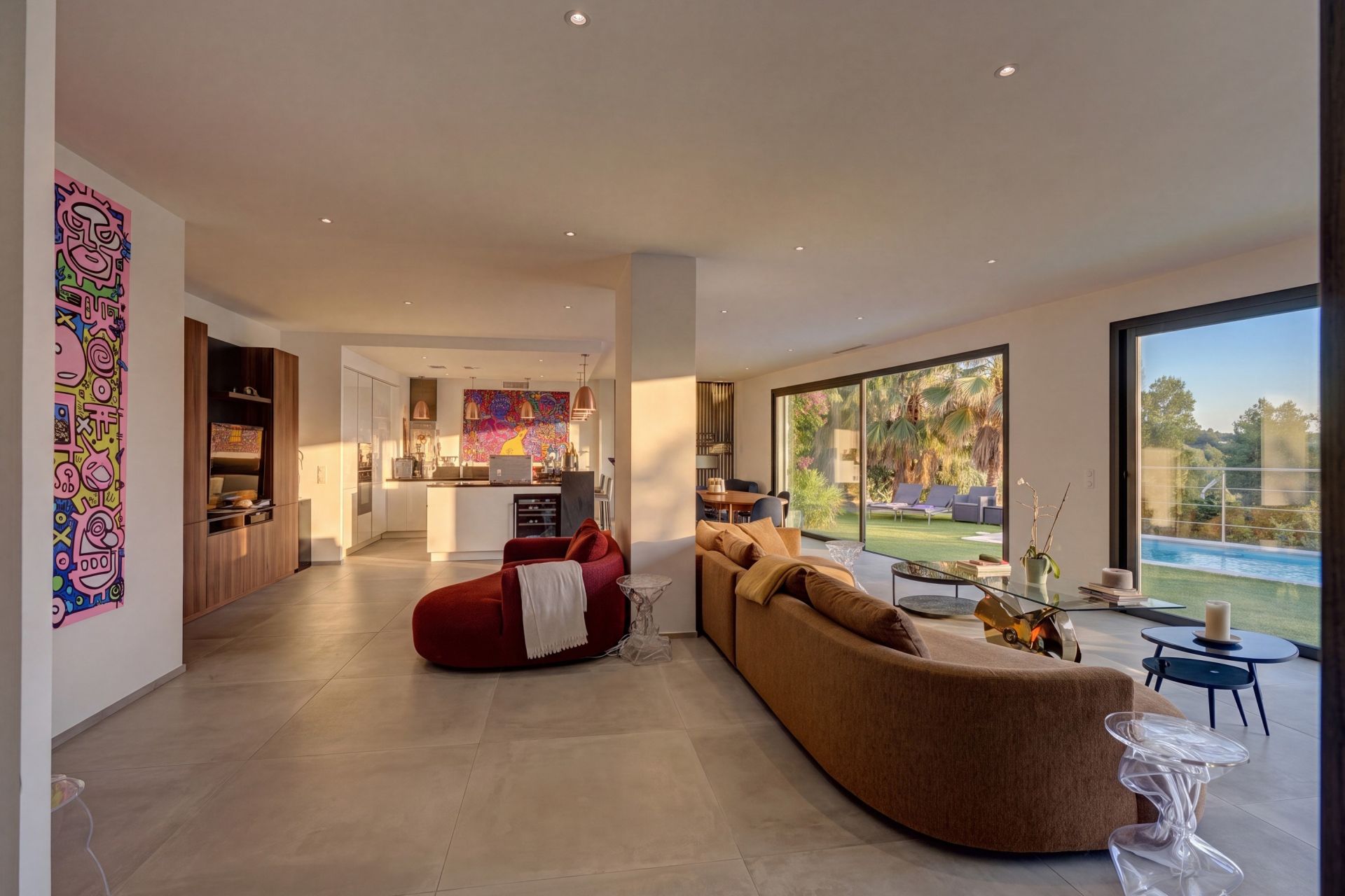 villa 6 Rooms for sale on LE GOLFE JUAN (06220)