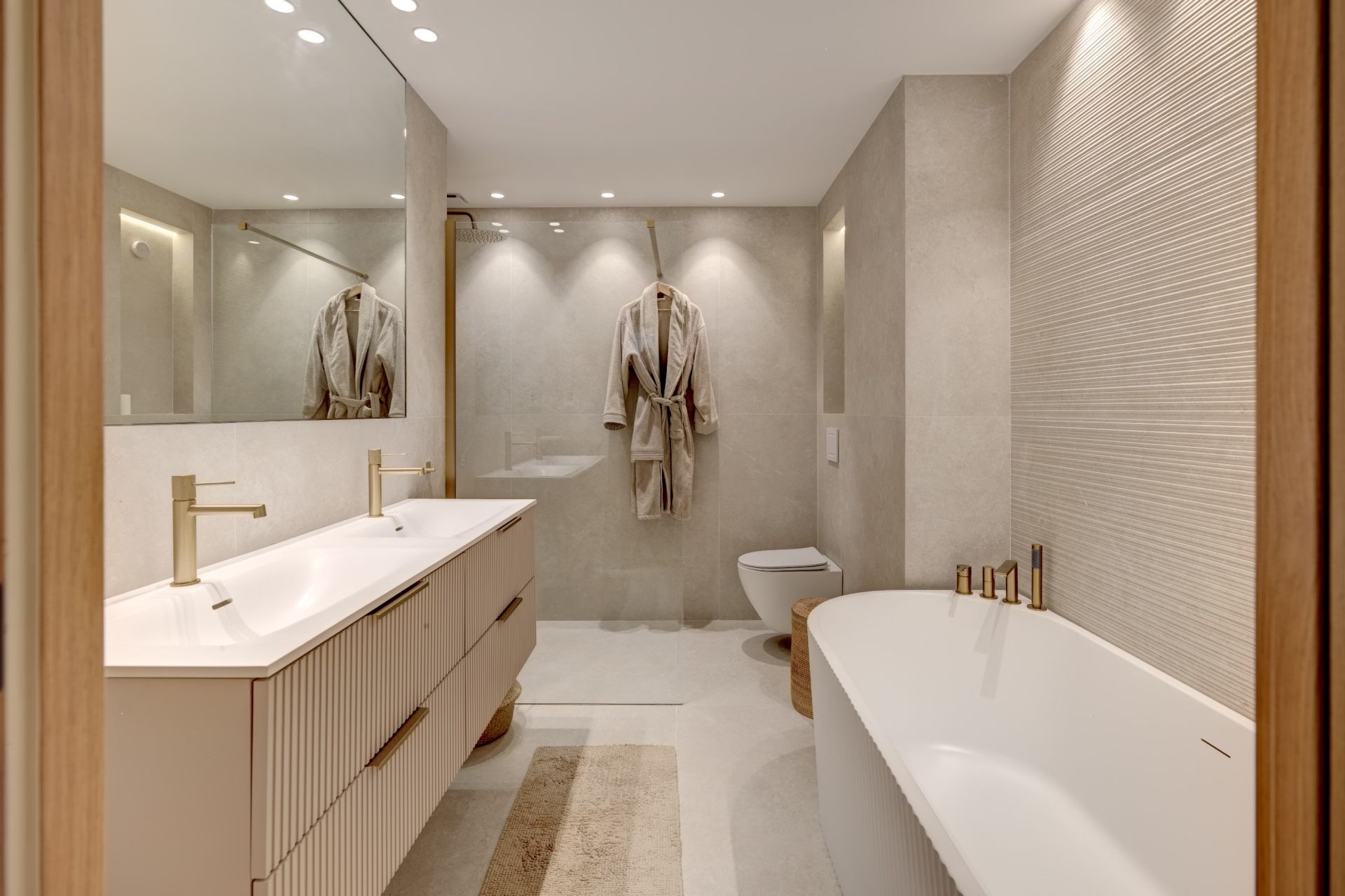 apartment 3 Rooms for sale on CANNES (06400)