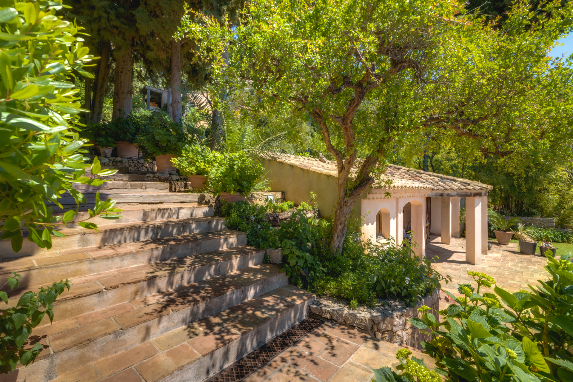 maison provençale 8 Pièces en vente sur ROQUEBRUNE CAP MARTIN (06190)