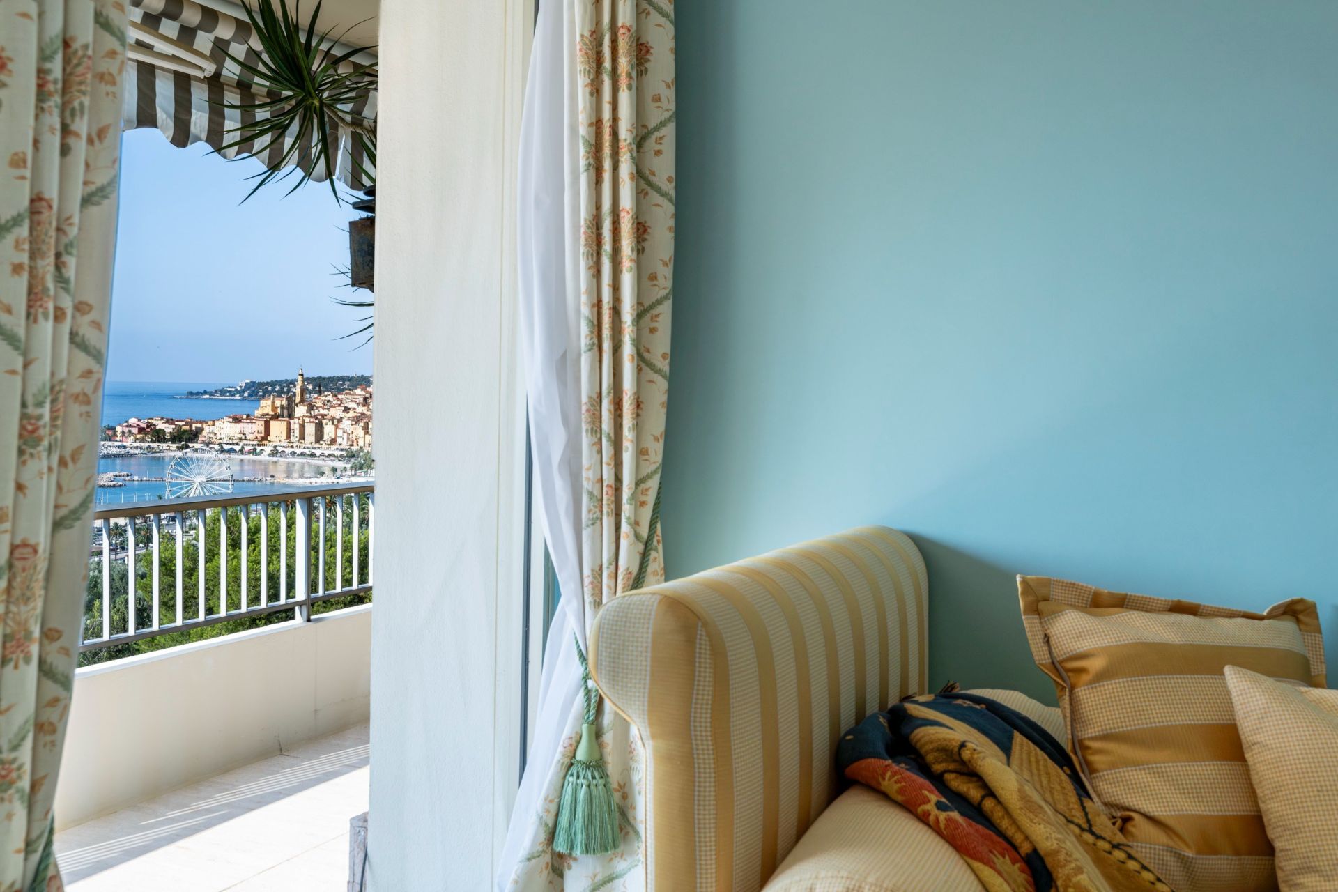 penthouse 7 Rooms for sale on MENTON (06500)